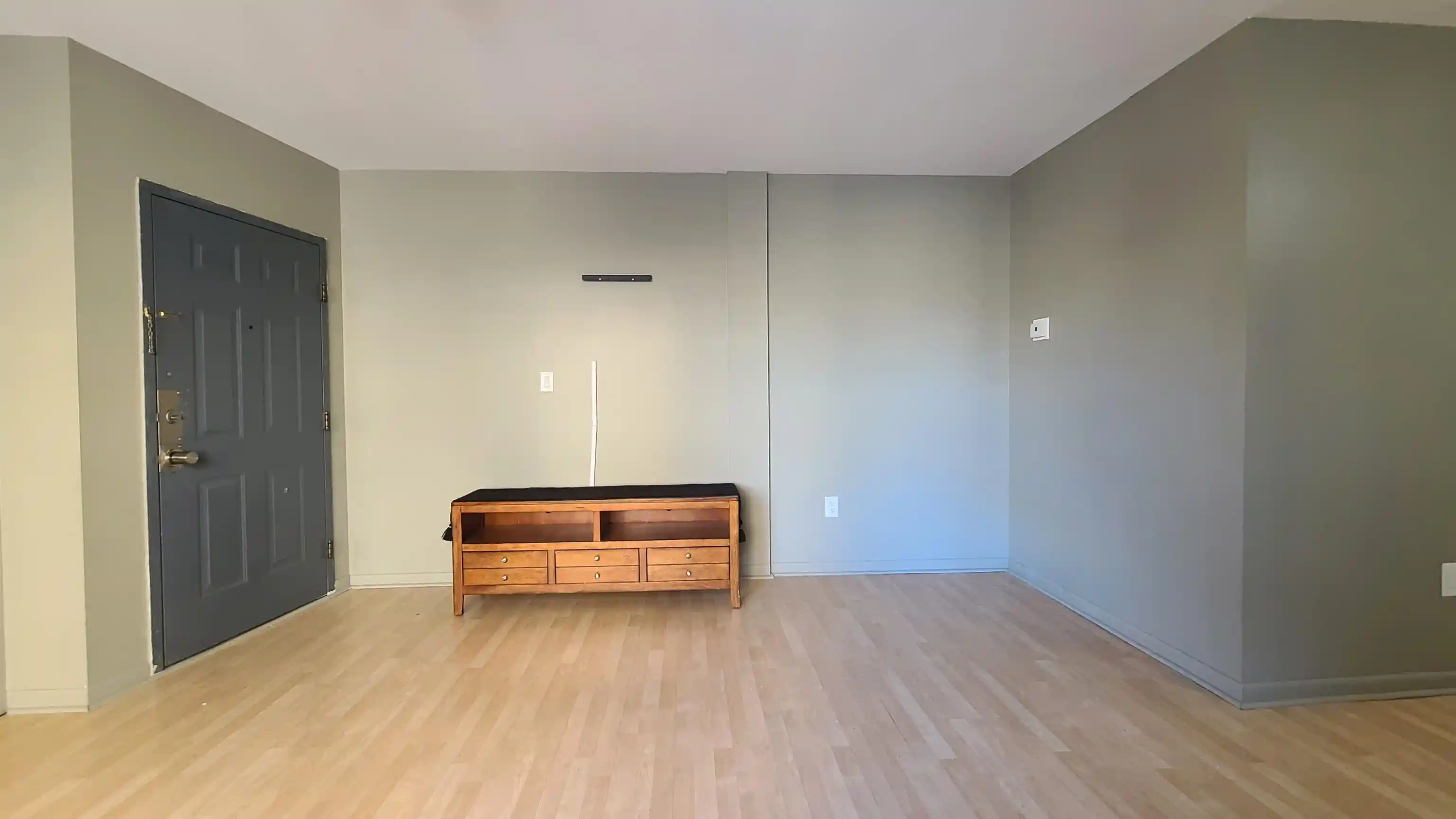 2nd image of 4905 Park Ave, Union City, NJ 07087