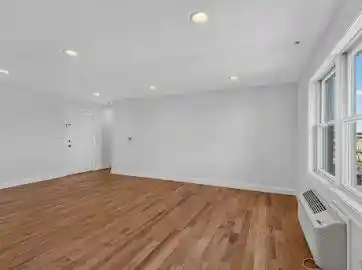 2nd image of 315 7Th St, Union City, NJ 07087