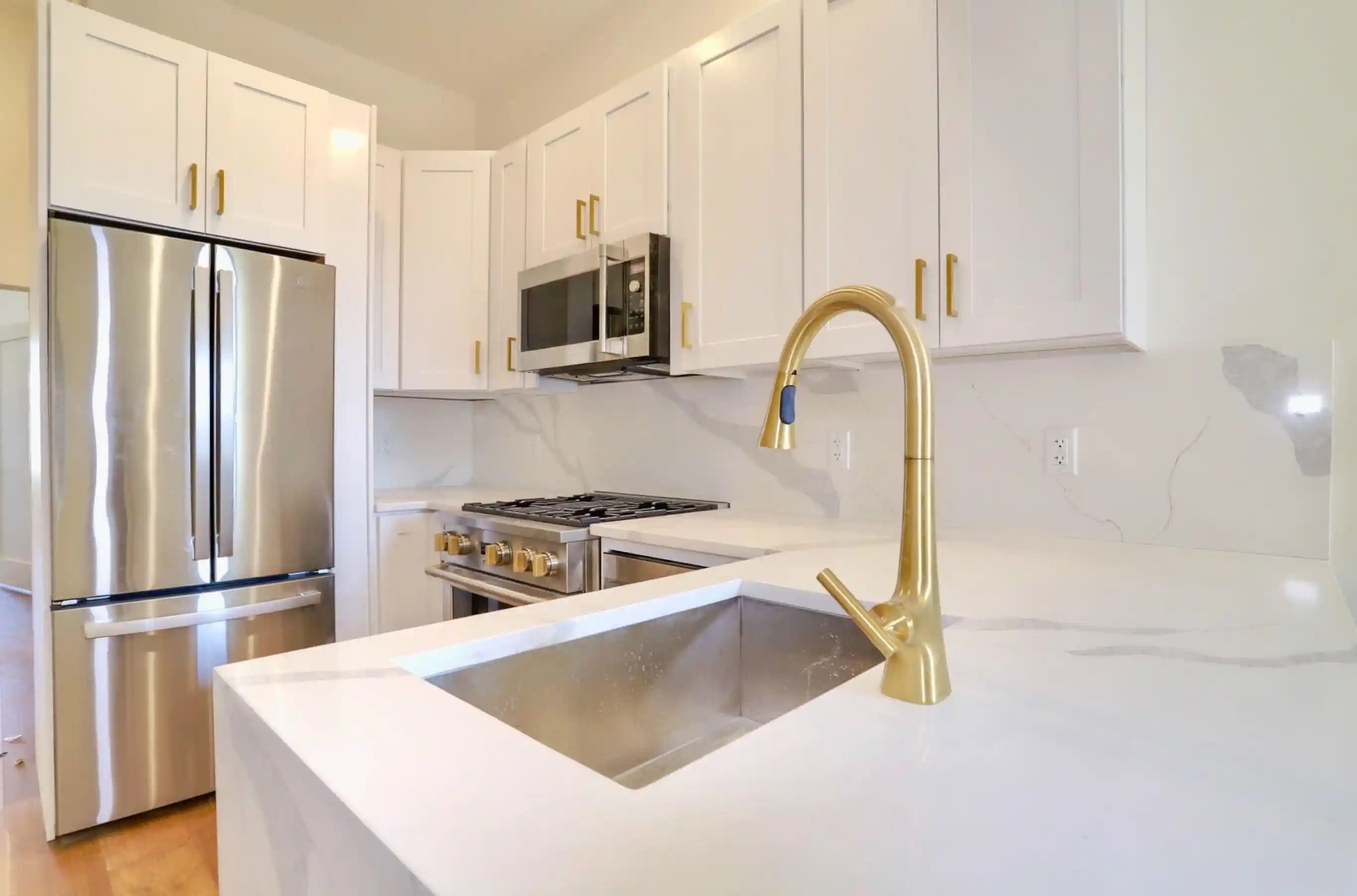 5th image of 842 Park Ave, Hoboken, NJ 07030