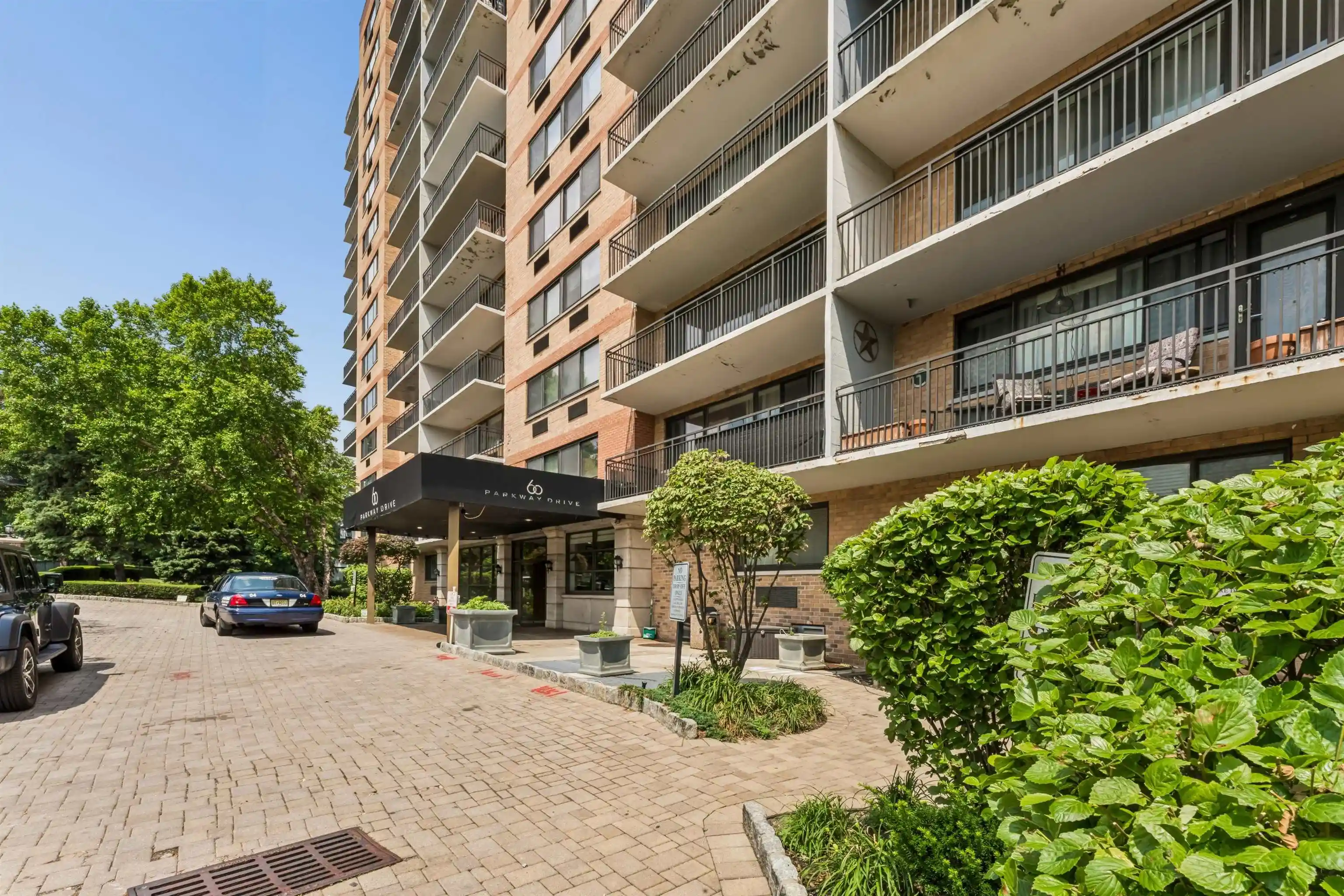 Homes for sale in East Orange, NJ | 60 Parkway Dr #1M, East Orange, NJ 07017 | MLS# 260013098