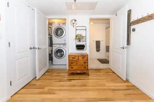 2nd image of 109 Jackson St, Hoboken, NJ 07030