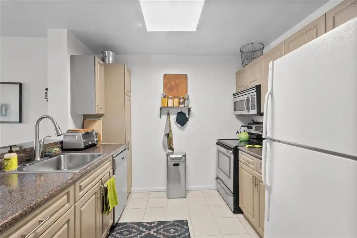 19th image of 1104 City Pl, Edgewater, NJ 07020 | MLS# 260013154