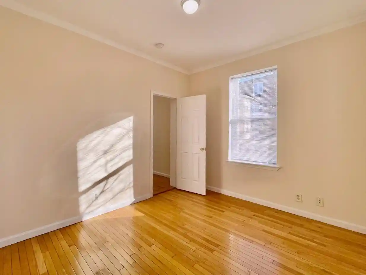 2nd image of 1614 Smt Ave, Union City, NJ 07087
