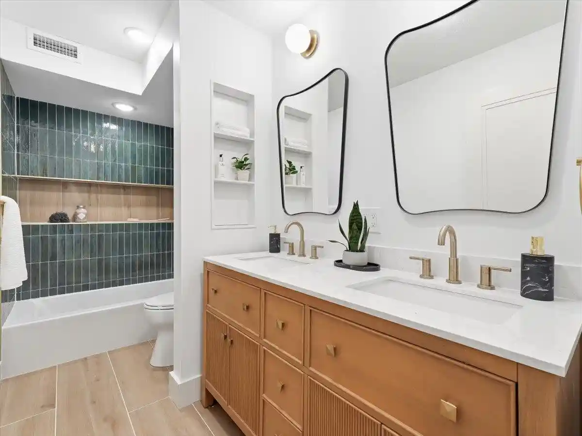Listing Photo 5 - Condo for sale in building located at 62 Gardner Ave, Jersey City, NJ 07304 - Unit #3