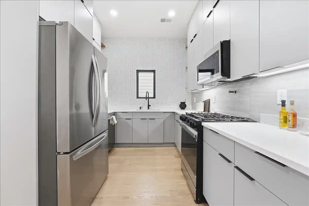 2nd image of 81 Lexington Ave, Jersey City, NJ 07304