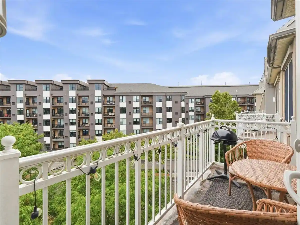 Homes for sale in Jersey City, NJ | 4 Constellation Pl, Jersey City, NJ 07305