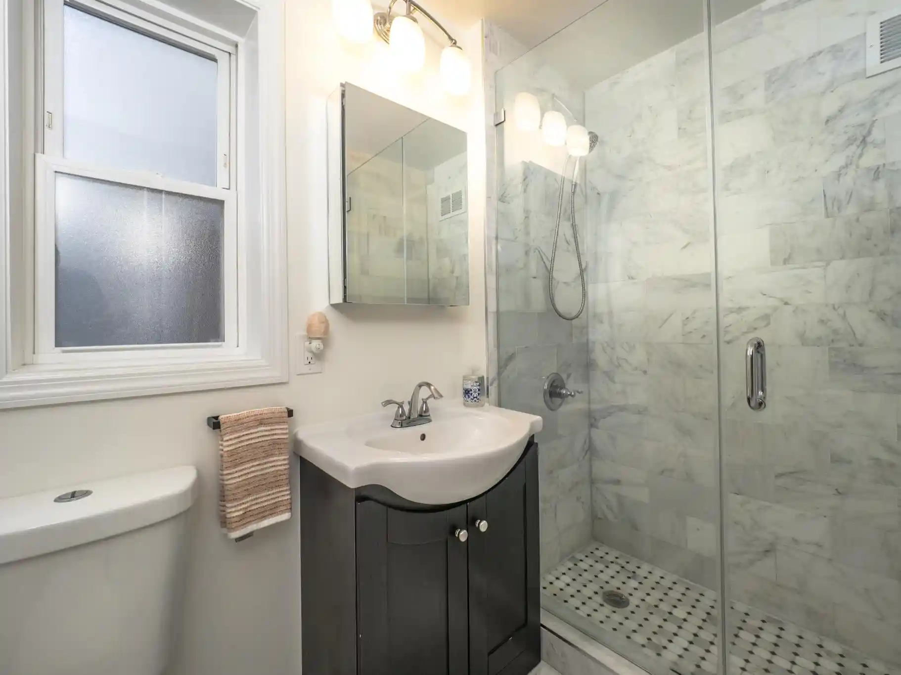 3rd image of 312 10Th St #2, Union City, NJ 07087 | MLS# 260013346