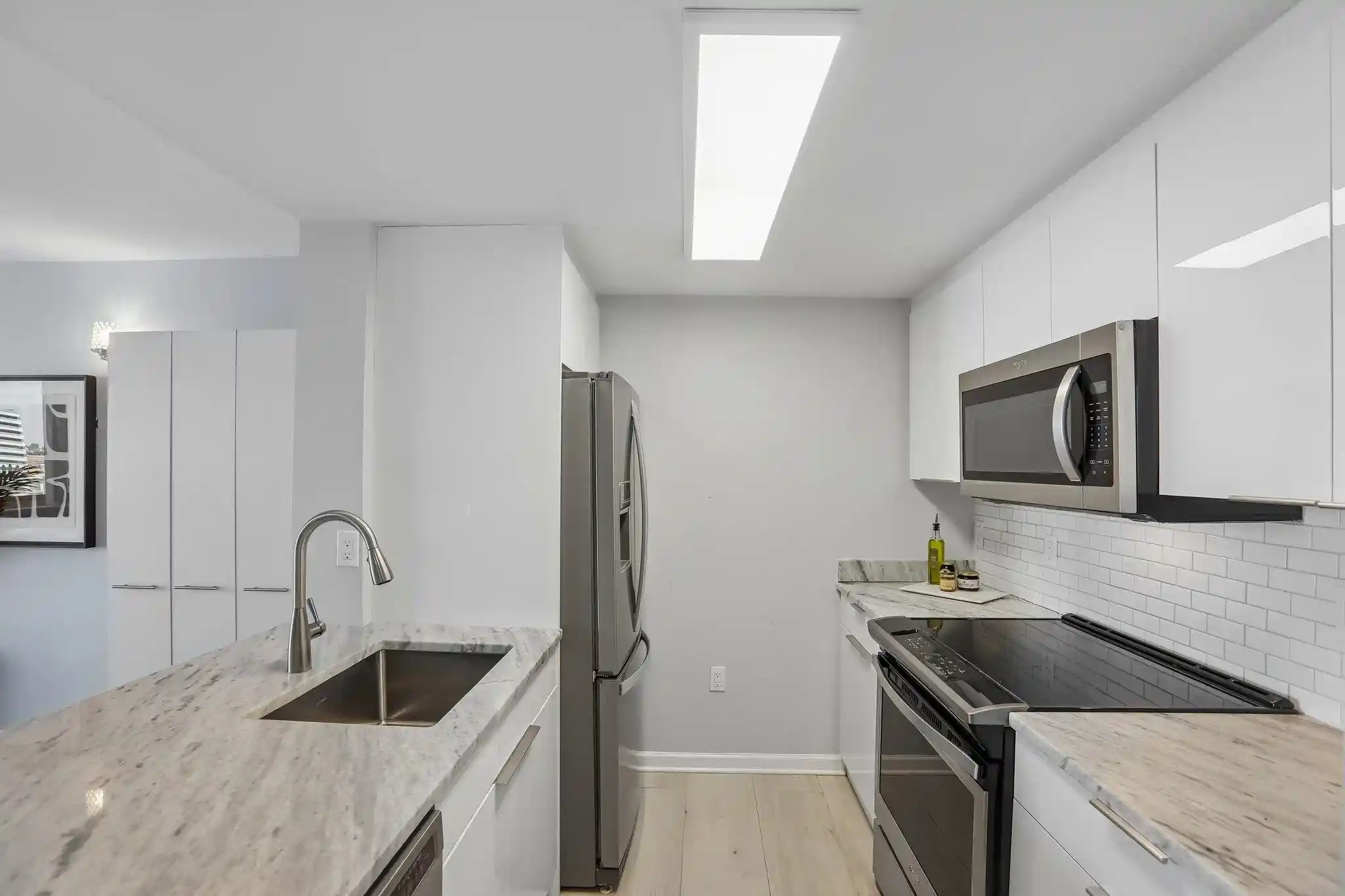 2nd image of 20 2Nd St, Jersey City, NJ 07302