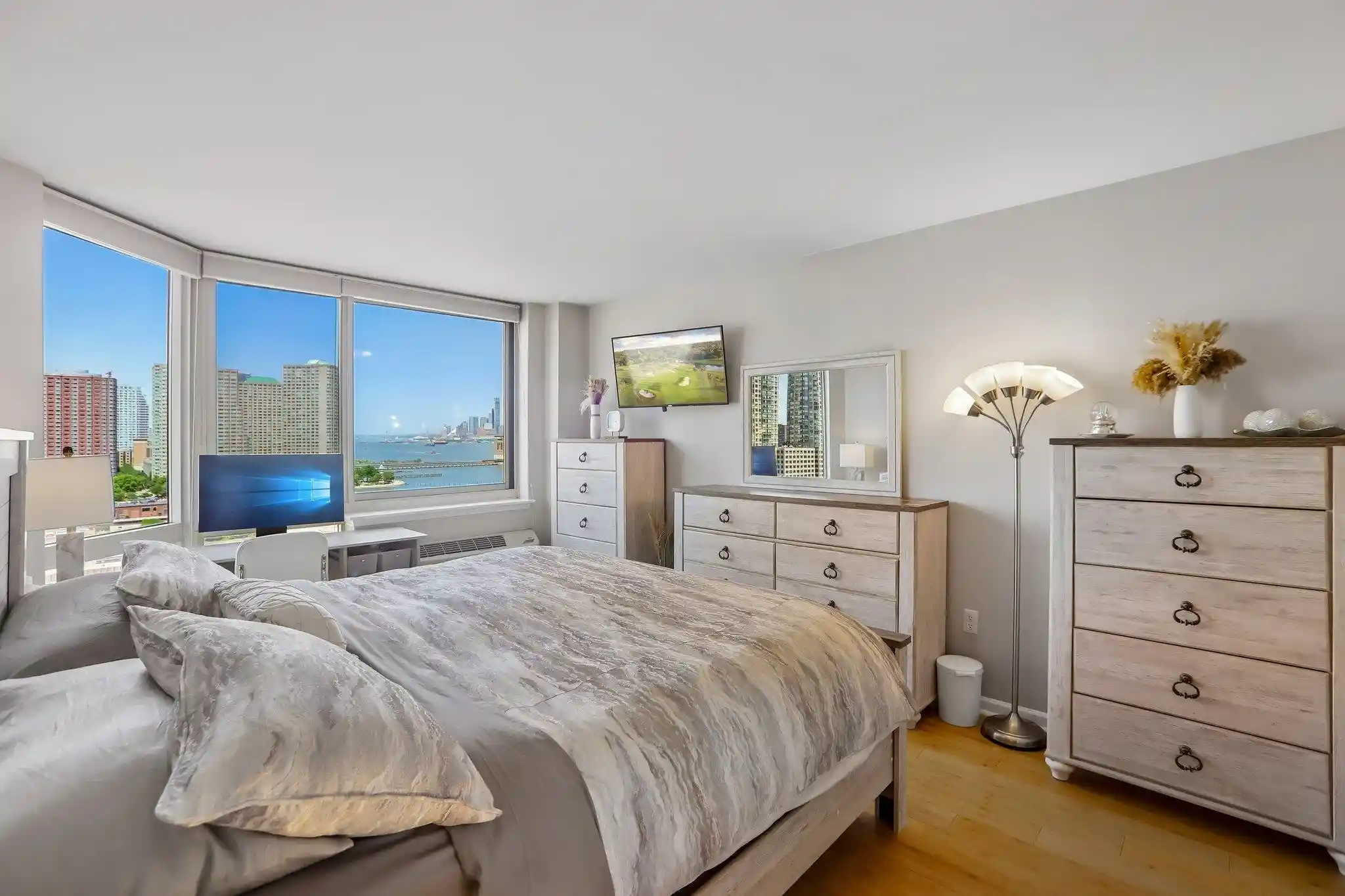 5th image of 20 2Nd St, Jersey City, NJ 07302
