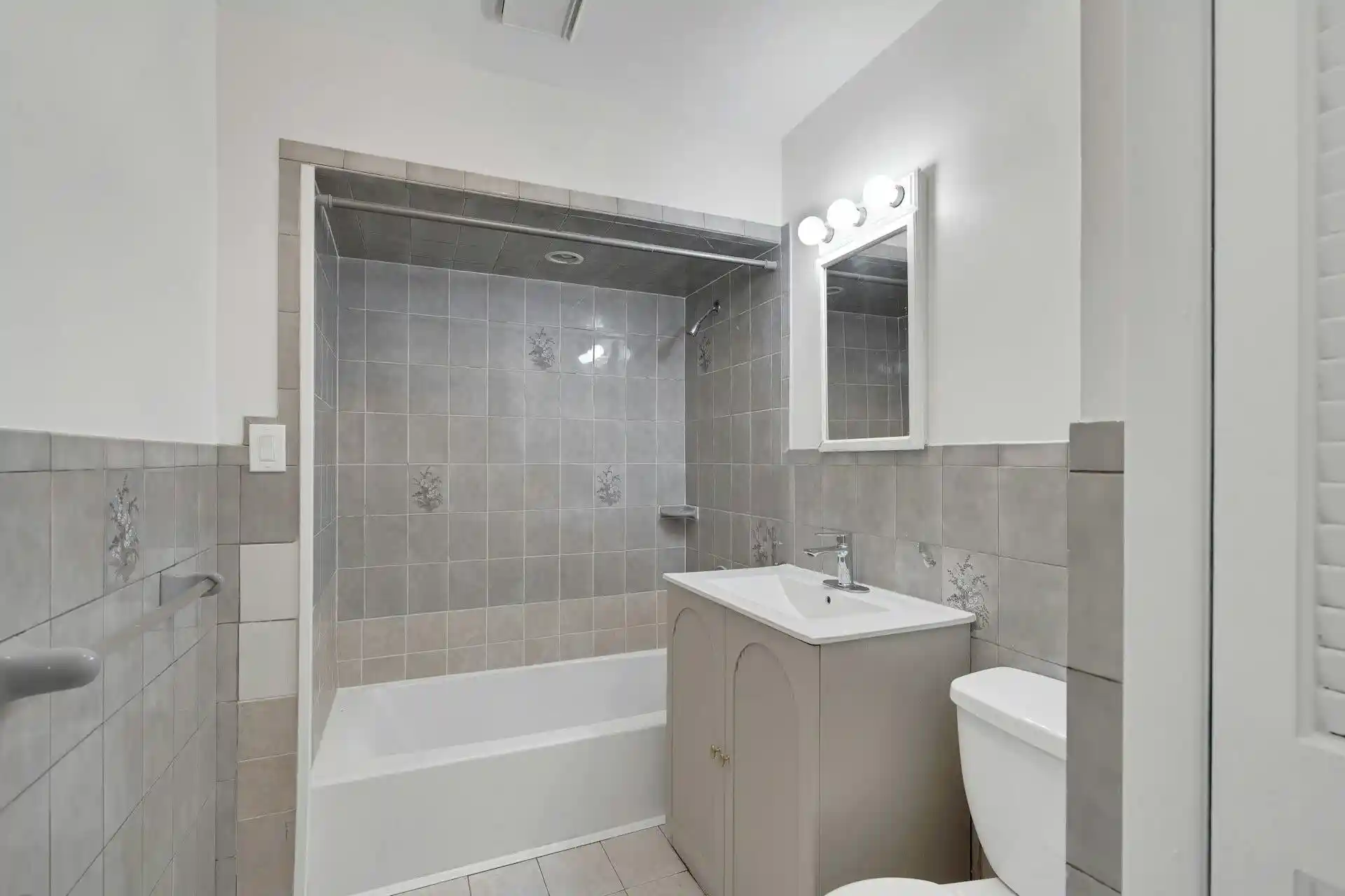 Photo 3 of Sale Pending at 94 West 43rd St, Bayonne, NJ 07002 | MLS# 260013405 | Listing updated on 2026-09-15