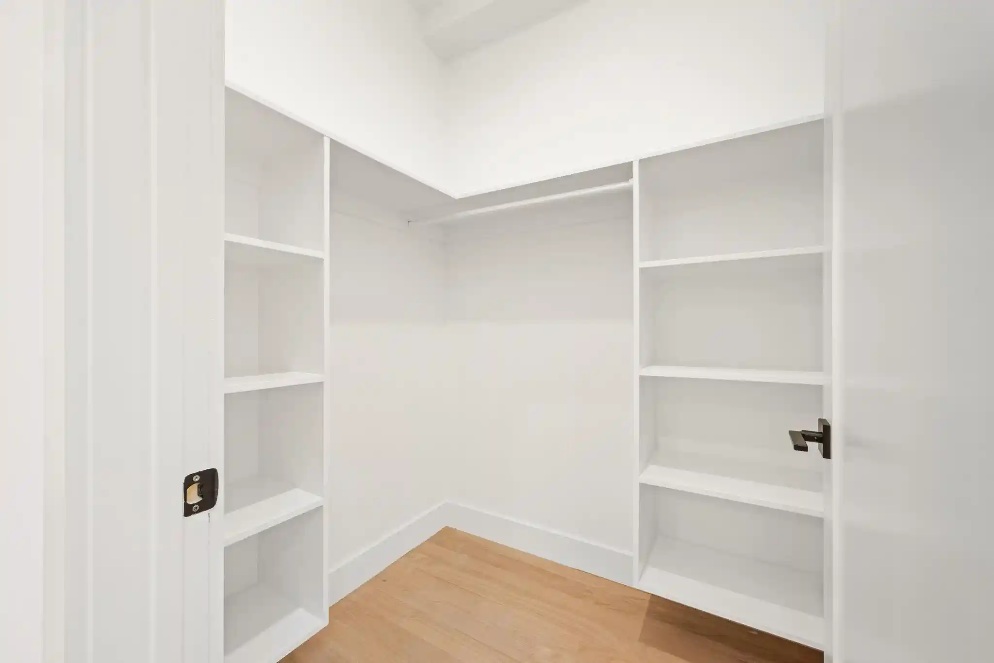 5th image of 33 Graham St, Jersey City, NJ 07307
