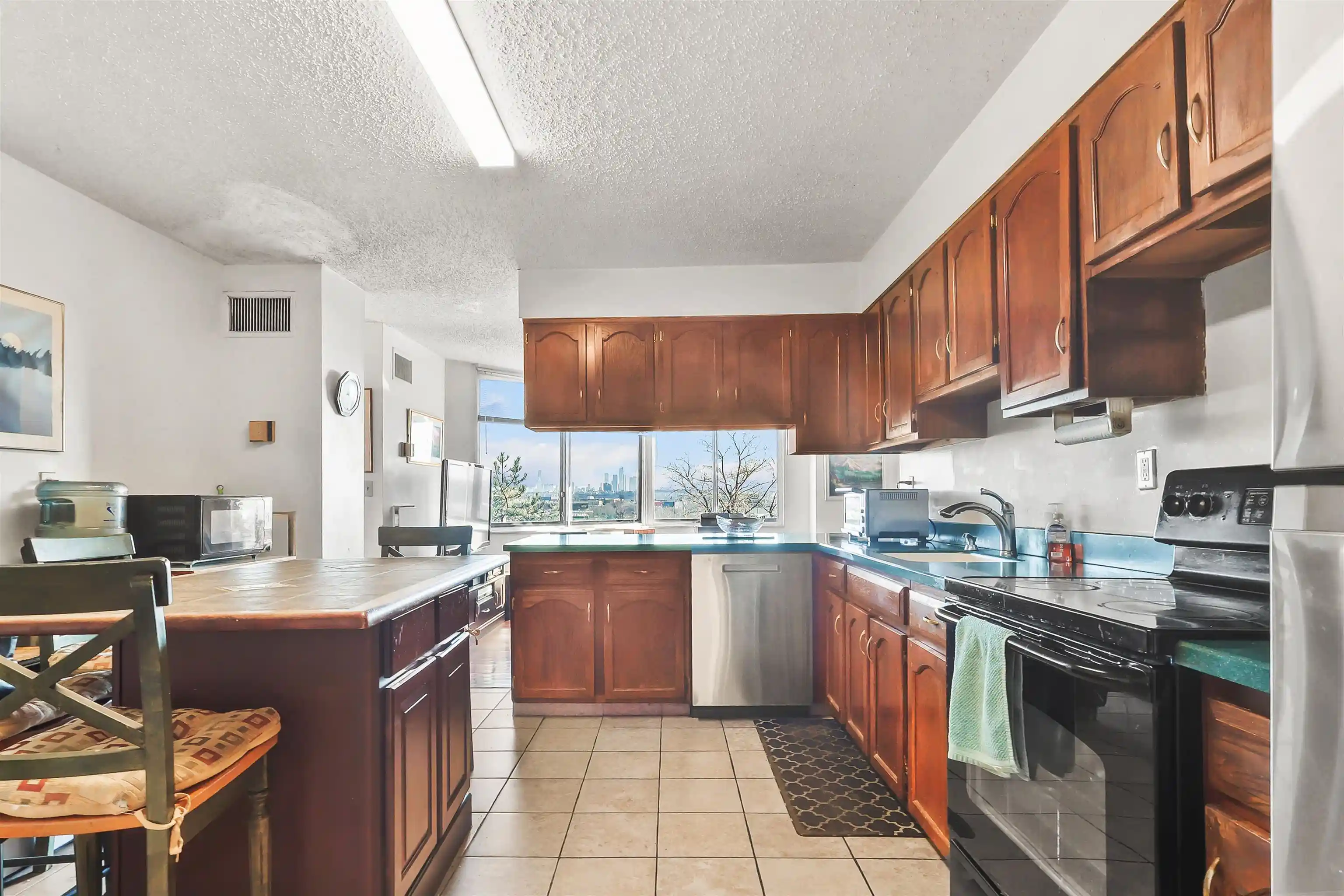 Homes for sale in Secaucus, NJ | 401 Harmon Cove Tower, Secaucus, NJ 07094 | Houzeo