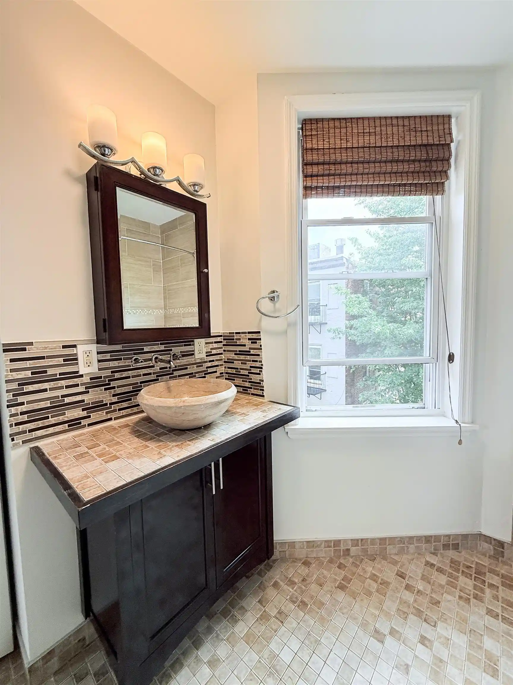 2nd image of 234 6Th St #10, Jersey City, NJ 07302 | MLS# 260013476