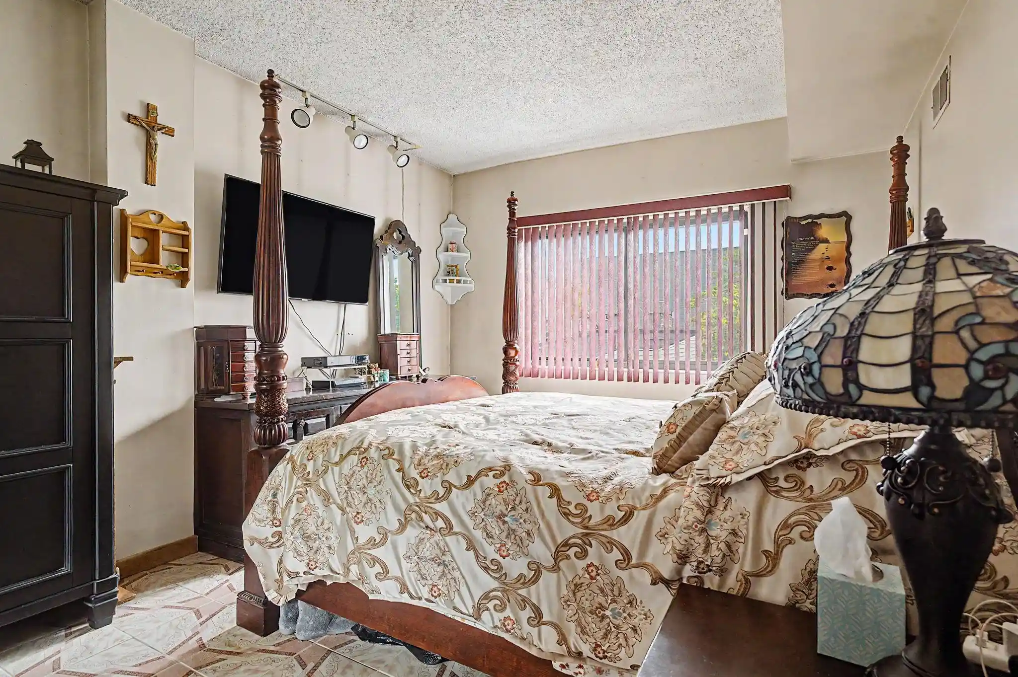2nd image of 318 38th St #307, Union City, NJ 07087 | MLS# 260013483
