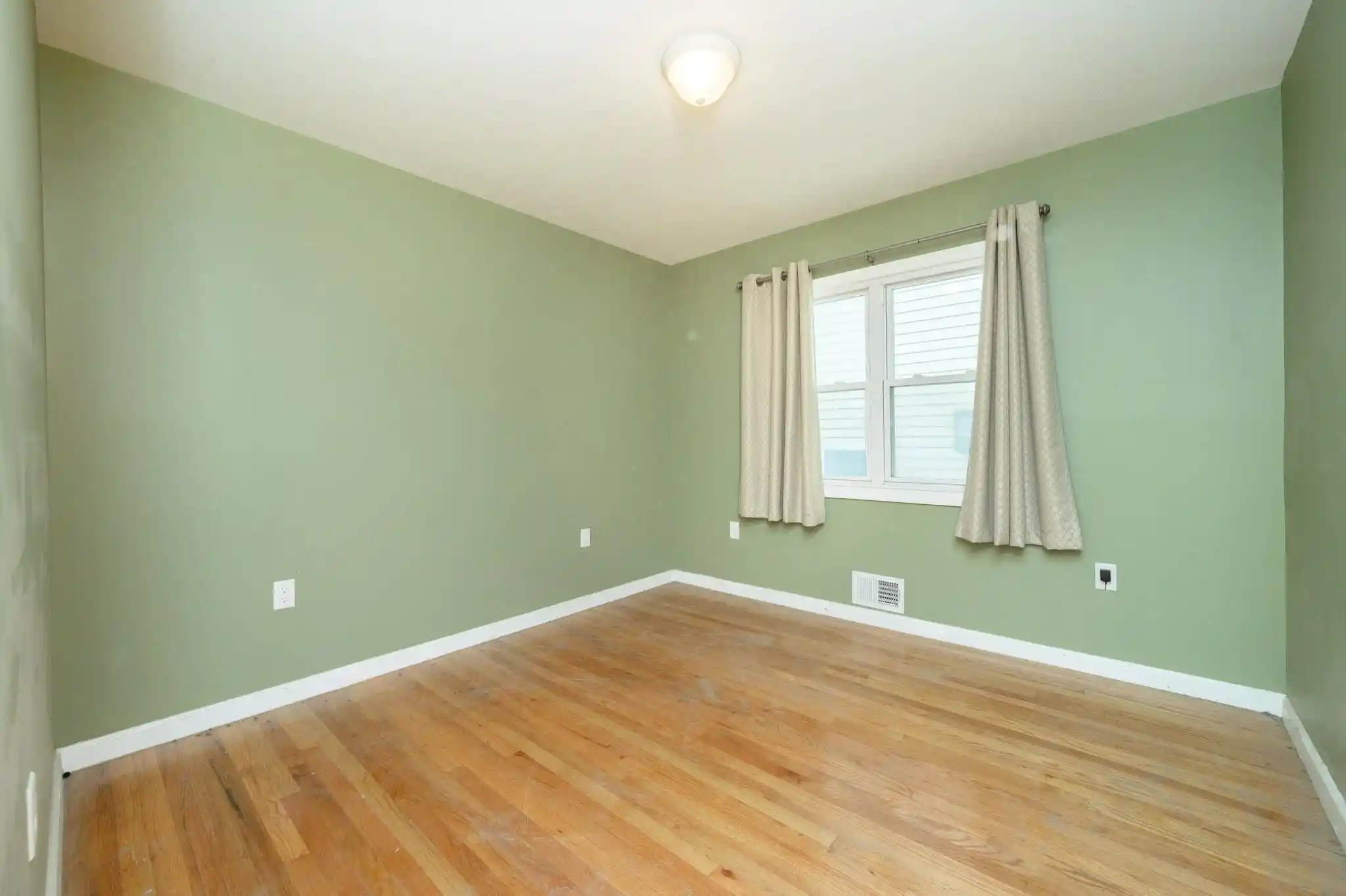 Photo 3 of Sale Pending at 197 West 26th St, Bayonne, NJ 07002 | MLS# 260013518 | Listing updated on 2026-08-11
