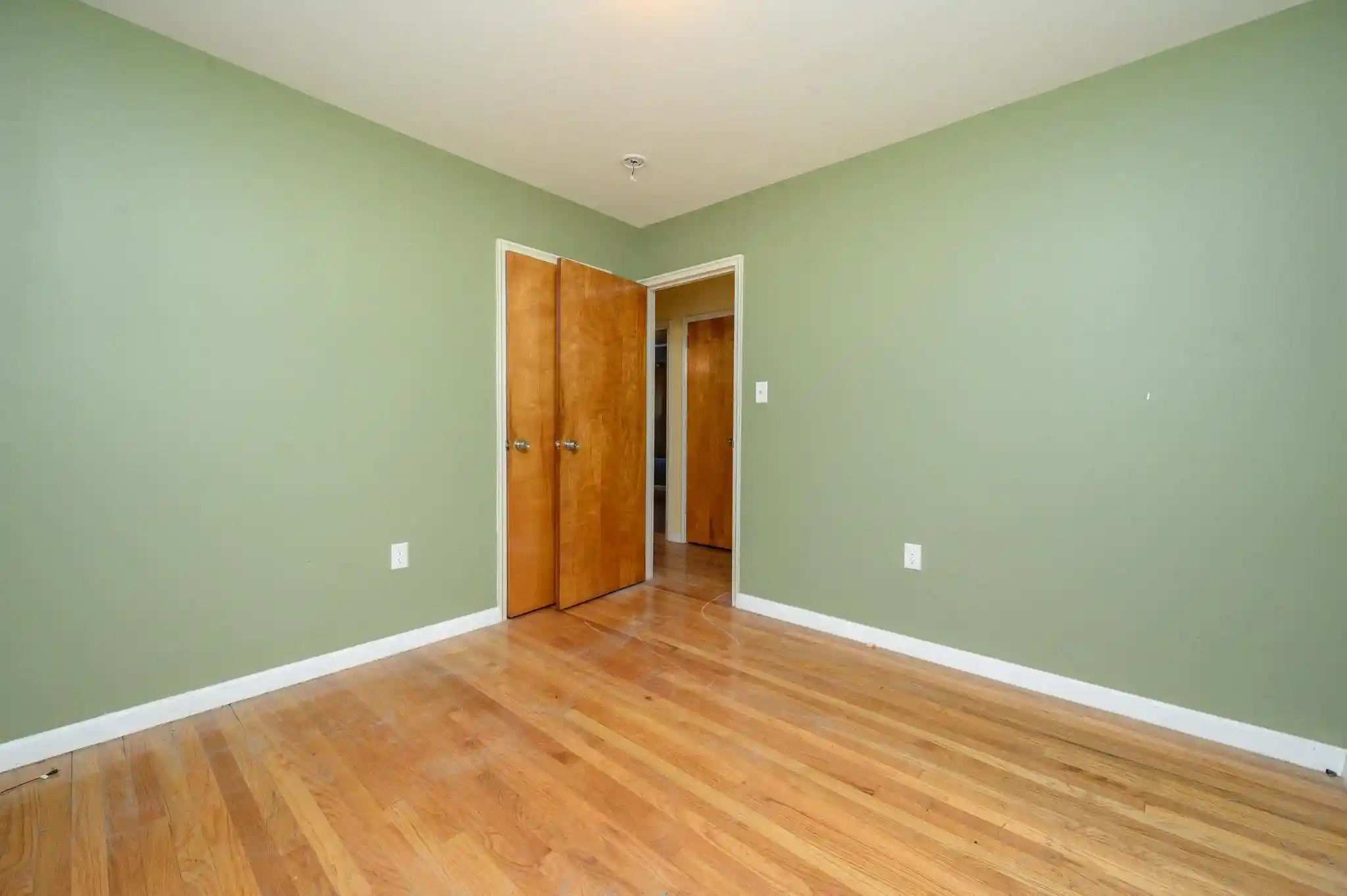 Photo 4 of Sale Pending at 197 West 26th St, Bayonne, NJ 07002 | MLS# 260013518 | Listing updated on 2026-08-11