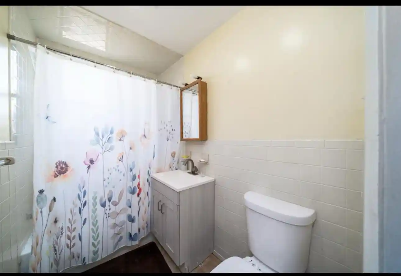 4th image of 144 Old Bergen Rd, Jersey City, NJ 07305