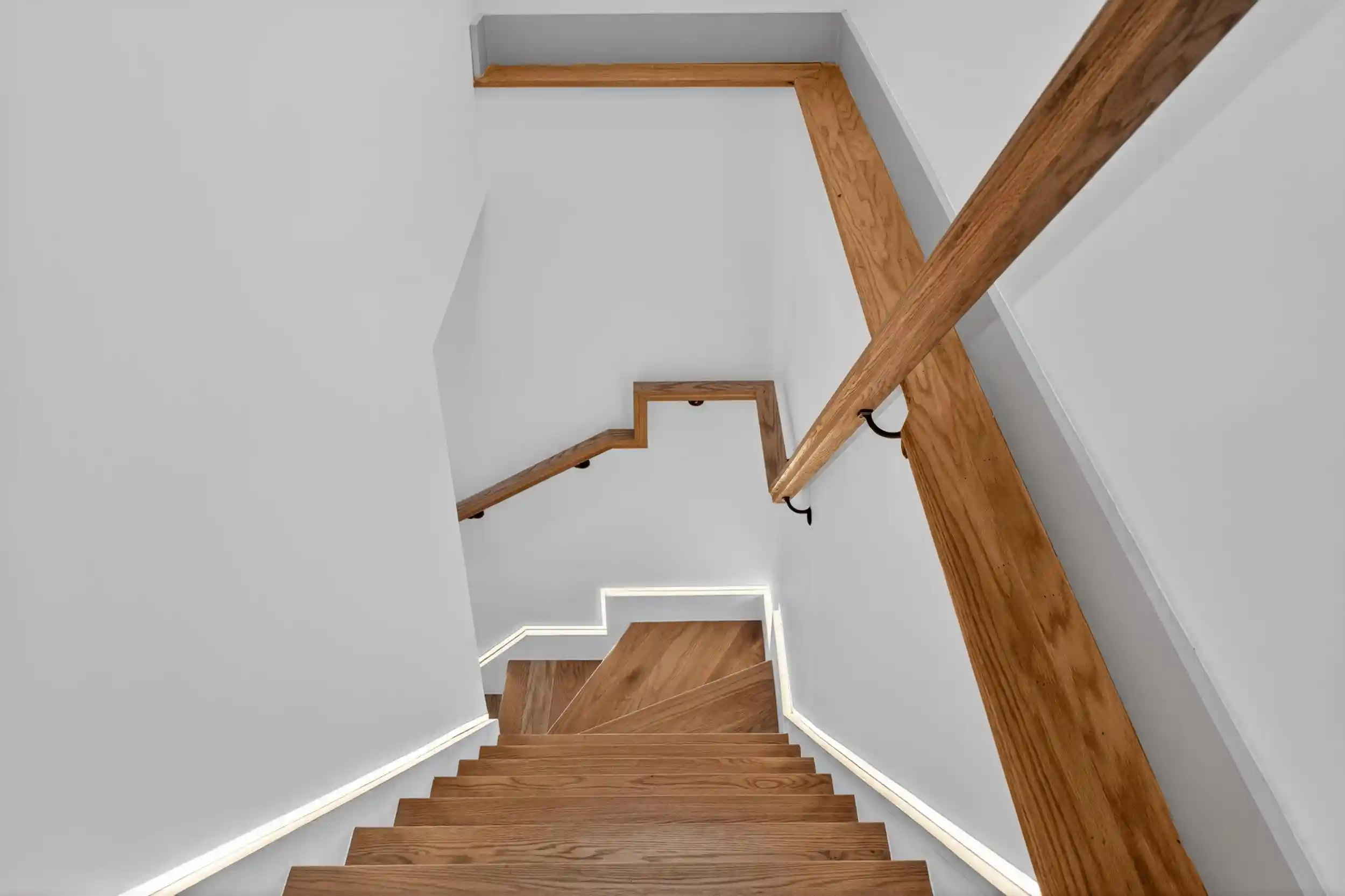 4th image of 161 Woodlawn Ave #4, Jersey City, NJ 07305 | MLS# 260013749