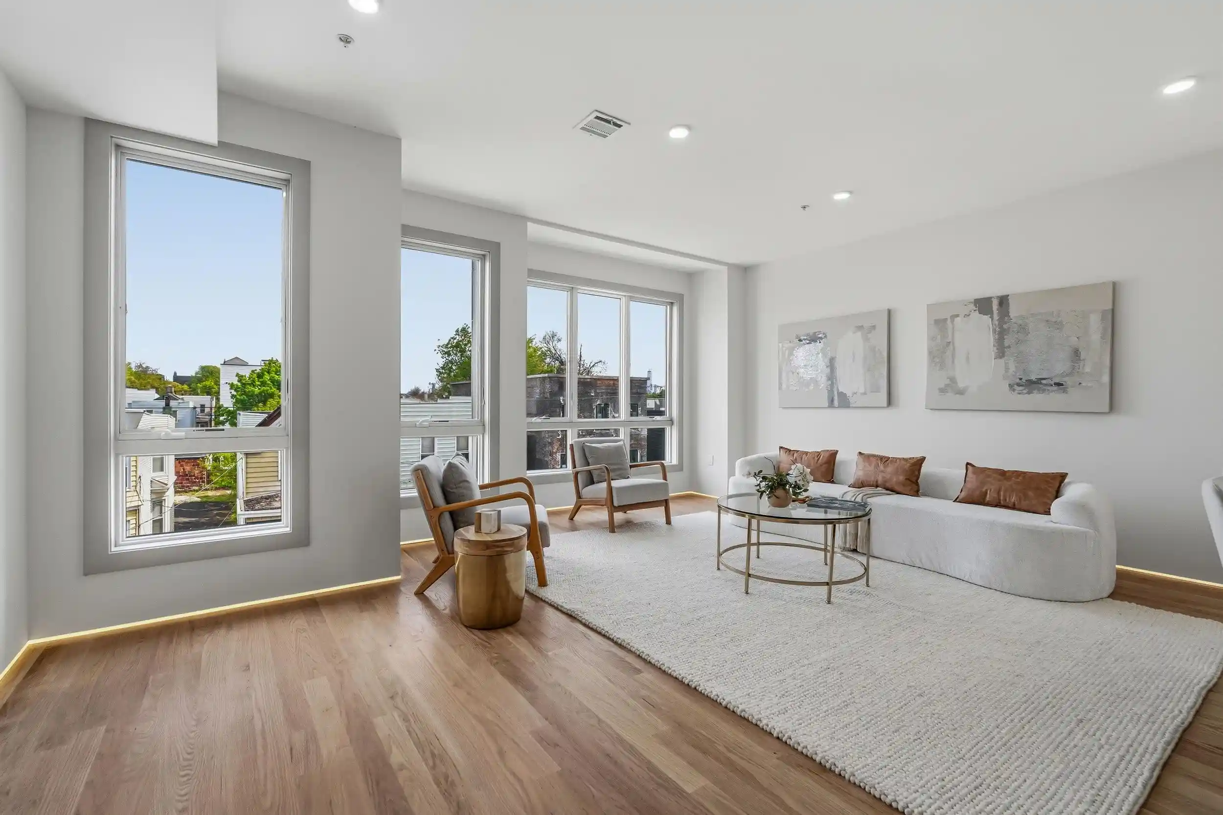 3rd image of 161 Woodlawn Ave, Jersey City, NJ 07305