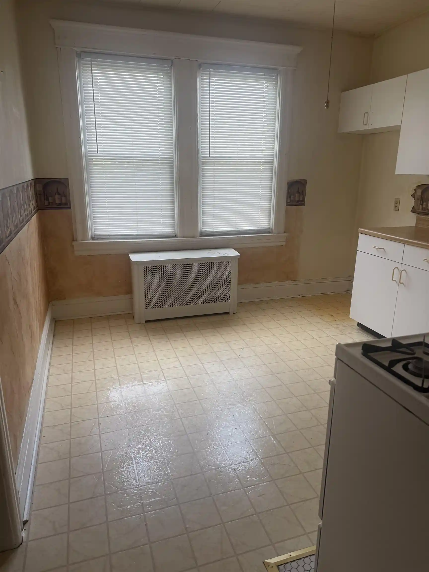 Photo 3 of Sale Pending at 121 West 6th St, Bayonne, NJ 07002 | MLS# 260013792 | Listing updated on 2026-09-14