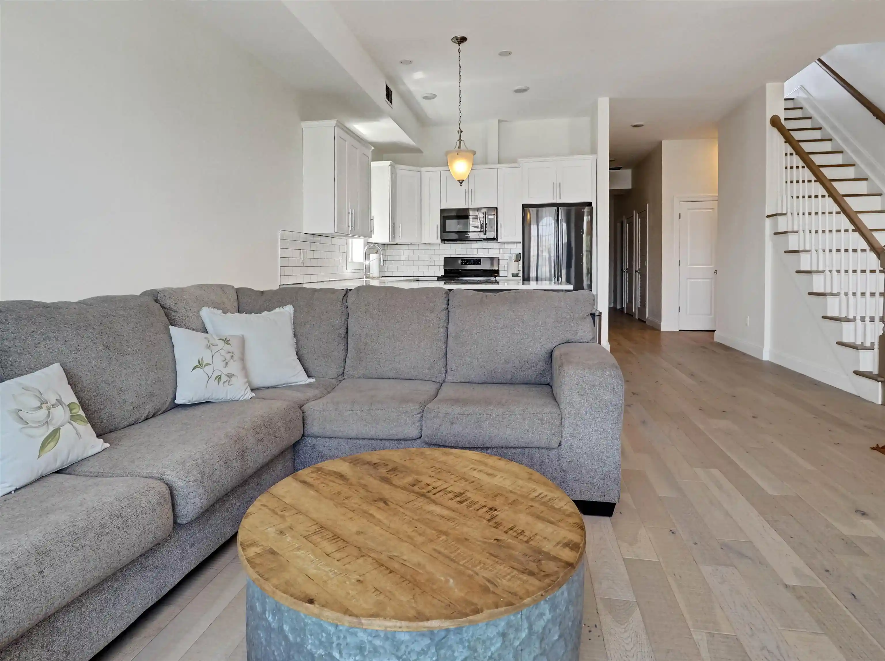 3rd image of 197 Lincoln St, Jersey City, NJ 07307