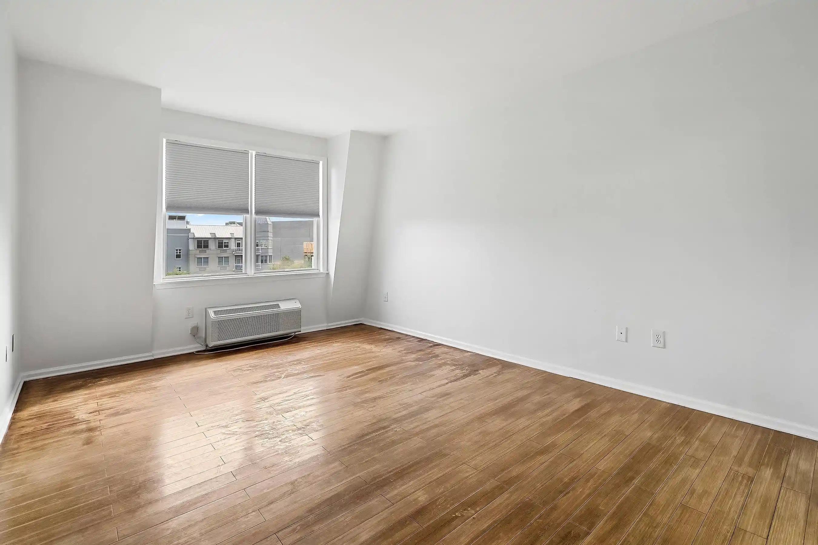 Listing Photo 4 - Condo for sale in building located at 30 Freedom Wy, Jersey City, NJ 07305 - Unit #407
