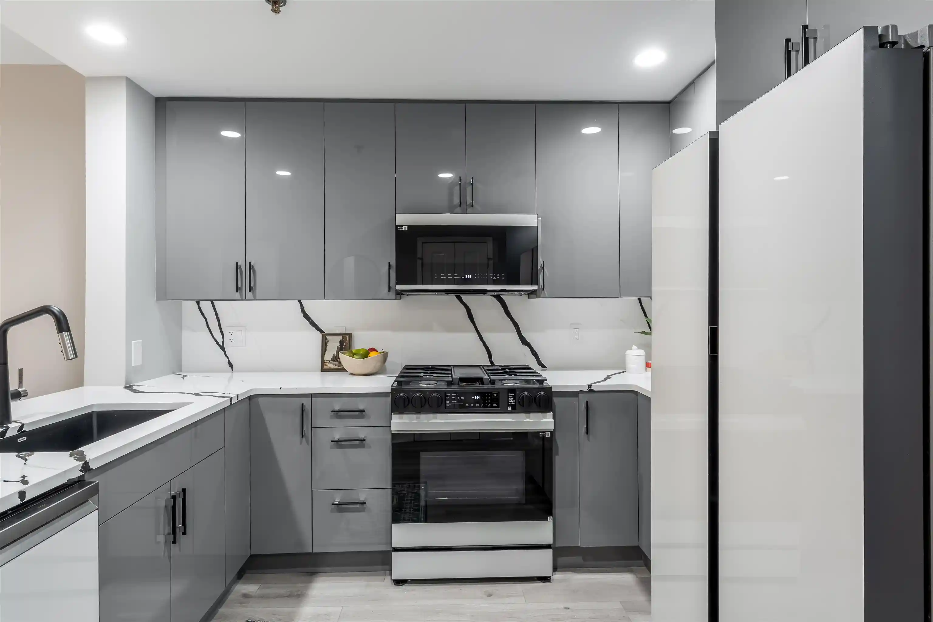 3rd image of 1125 Maxwell Ln, Hoboken, NJ 07030