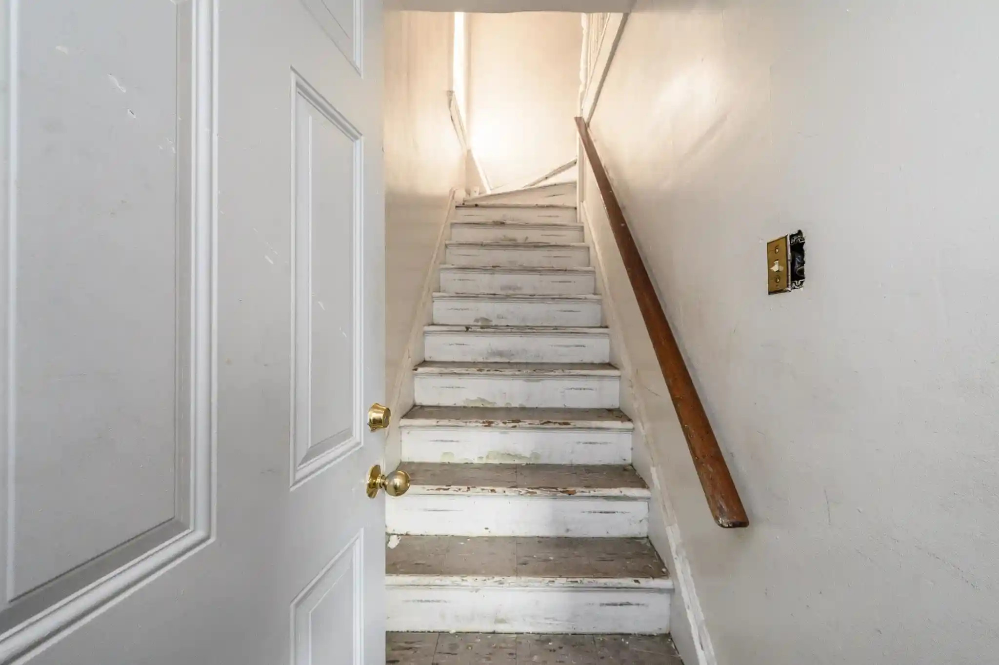 2nd image of 216 Bayview Ave, Jersey City, NJ 07305 | MLS# 260014121