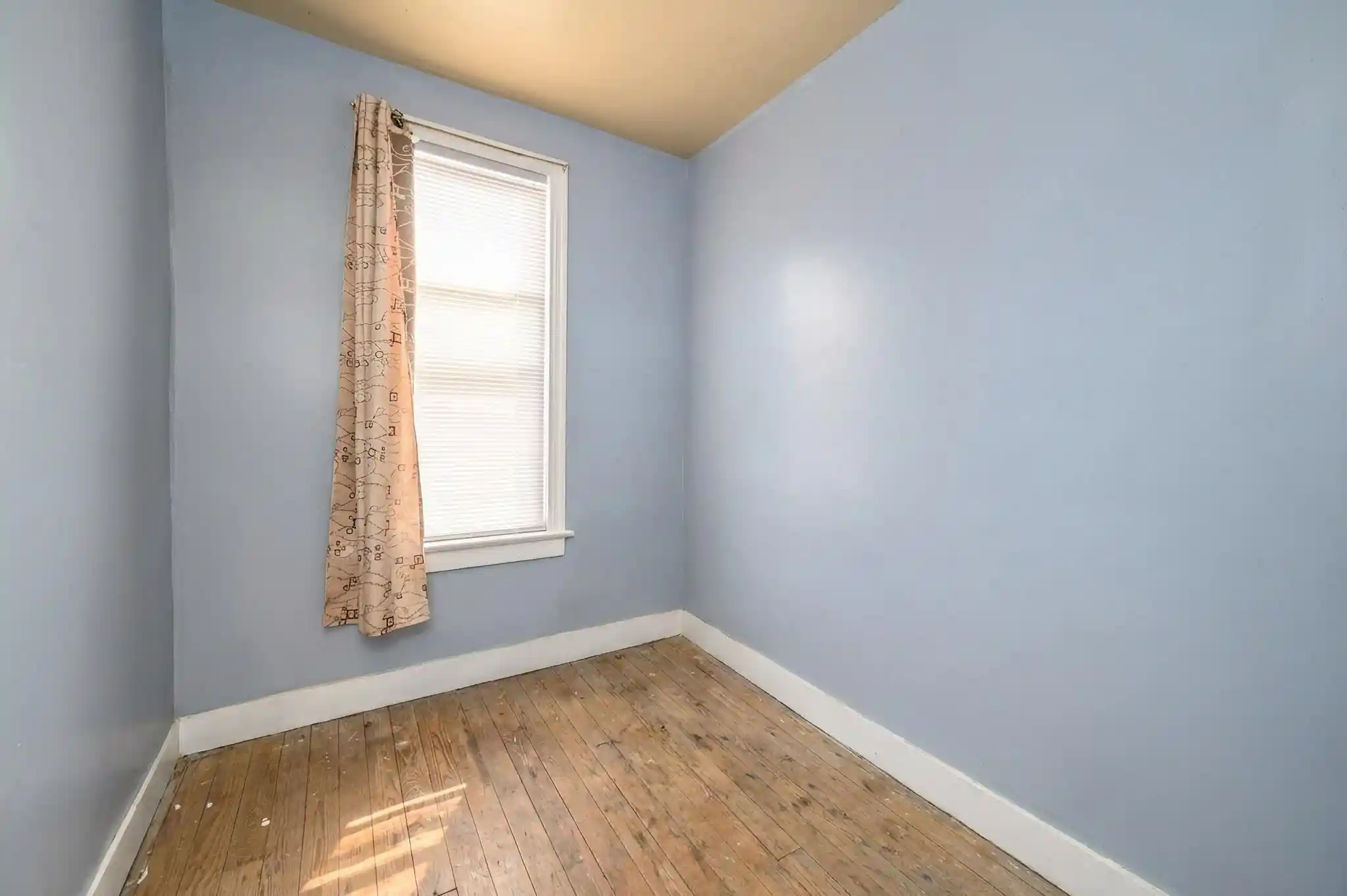 3rd image of 216 Bayview Ave, Jersey City, NJ 07305 | MLS# 260014121