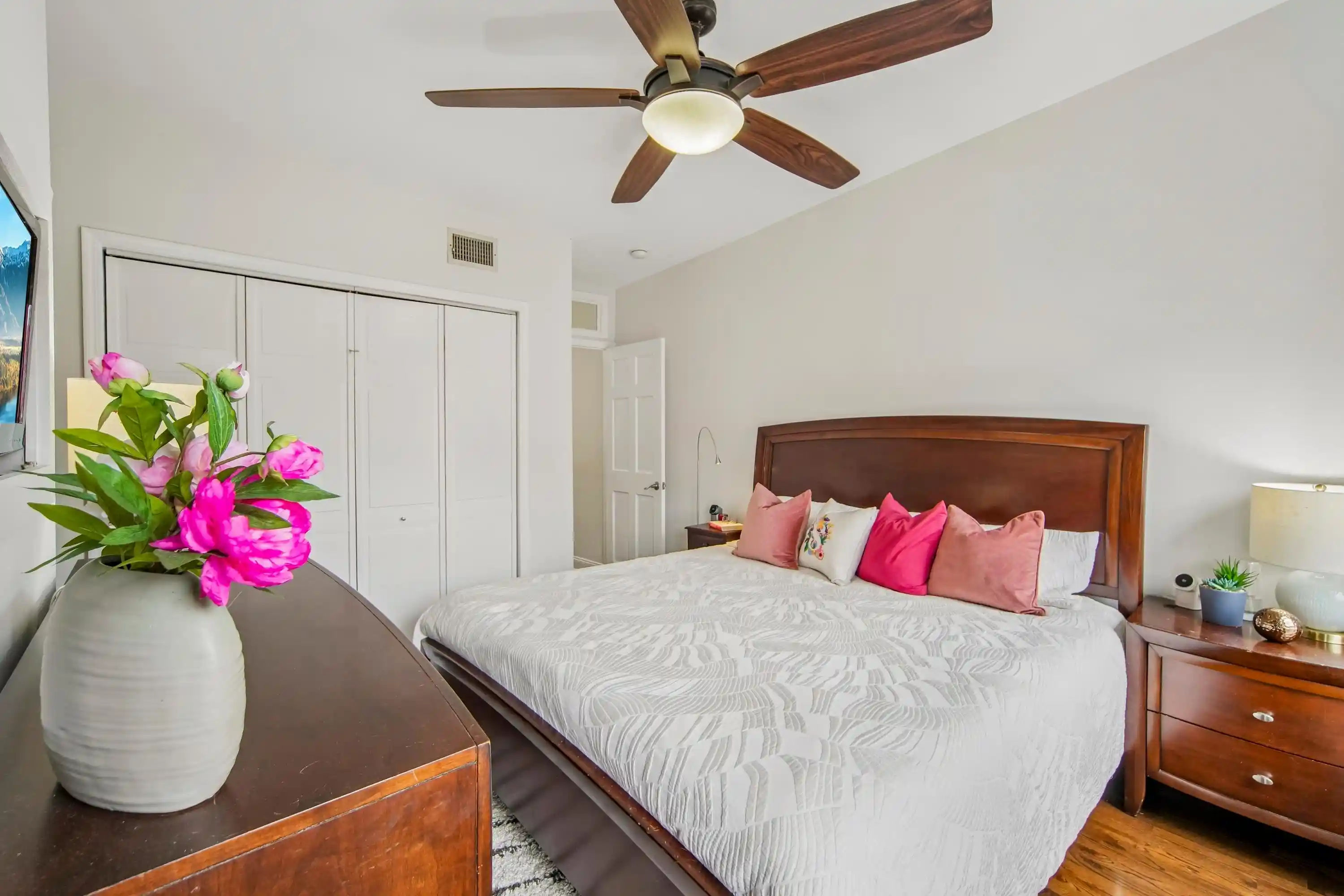 Photo 2 of Sale Pending at 75 1/2 Erie St, Jersey City, NJ 07302 | MLS# 260014132 | Listing updated on 2026-08-21