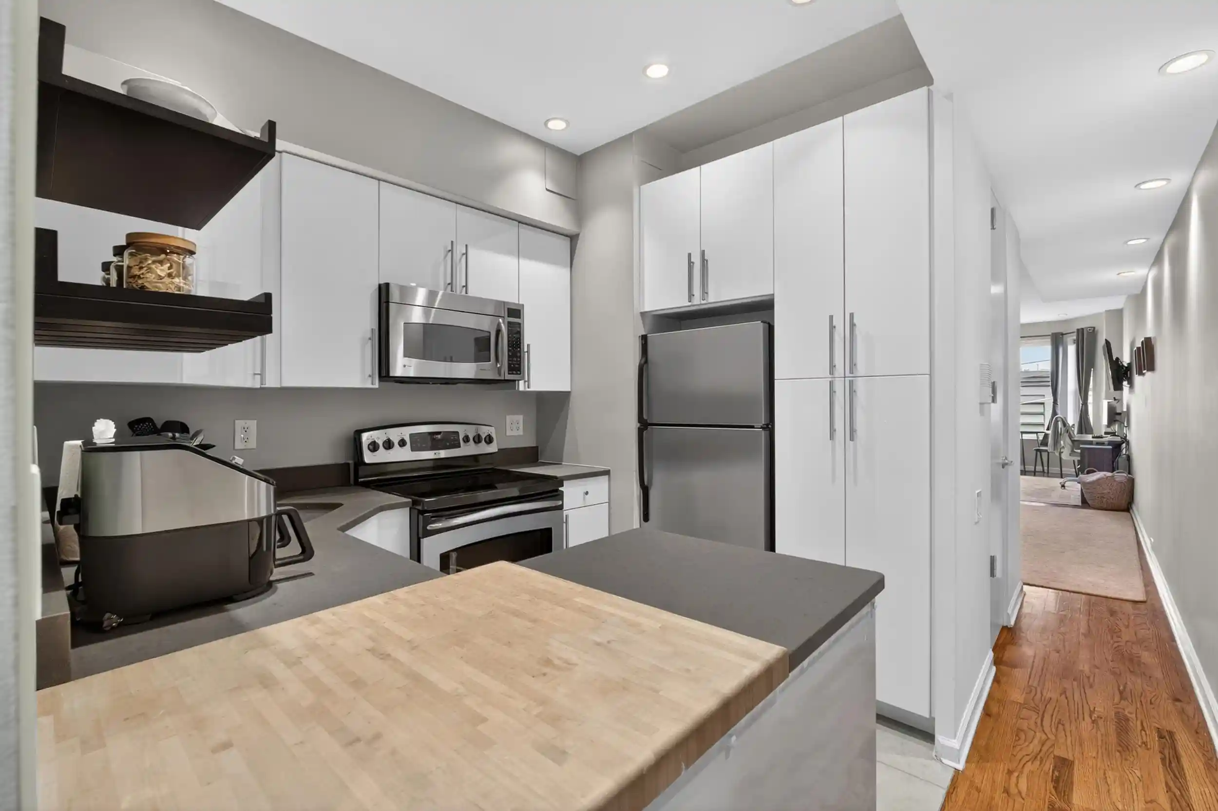 3rd image of 117 Bloomfield St, Hoboken, NJ 07030