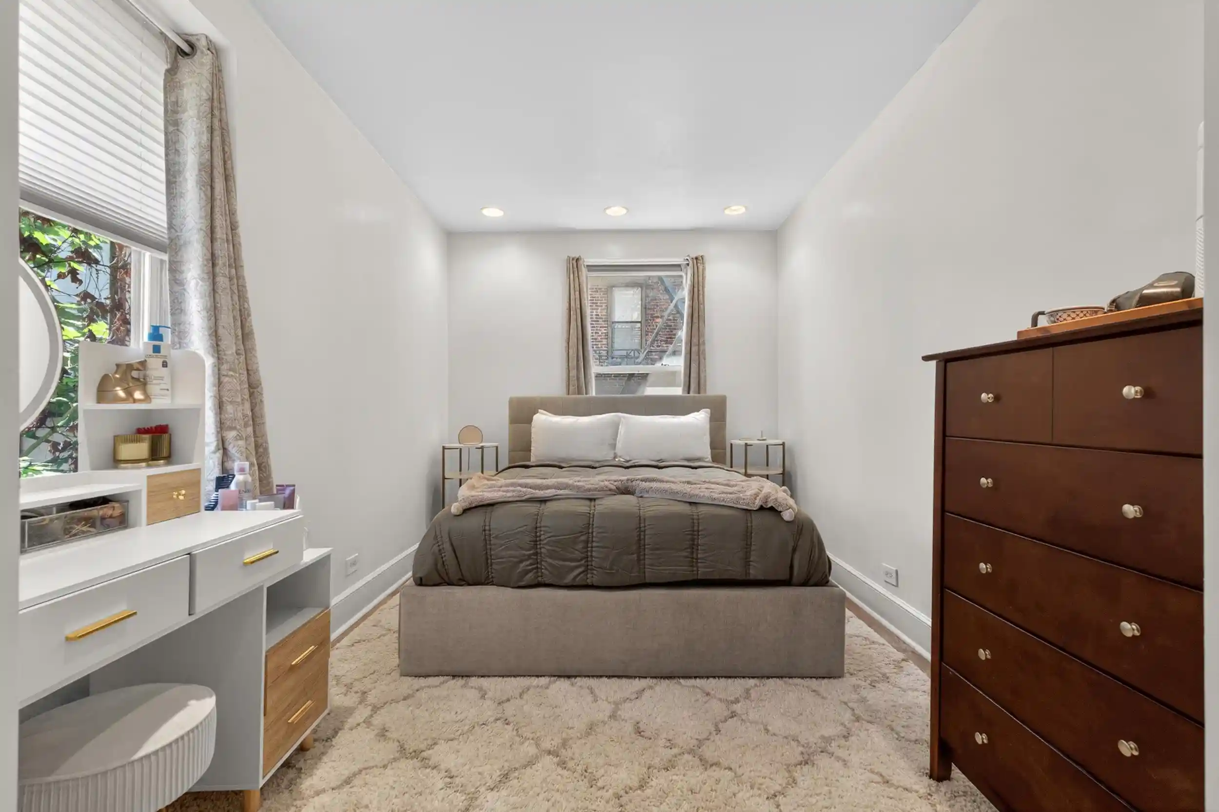 5th image of 117 Bloomfield St, Hoboken, NJ 07030
