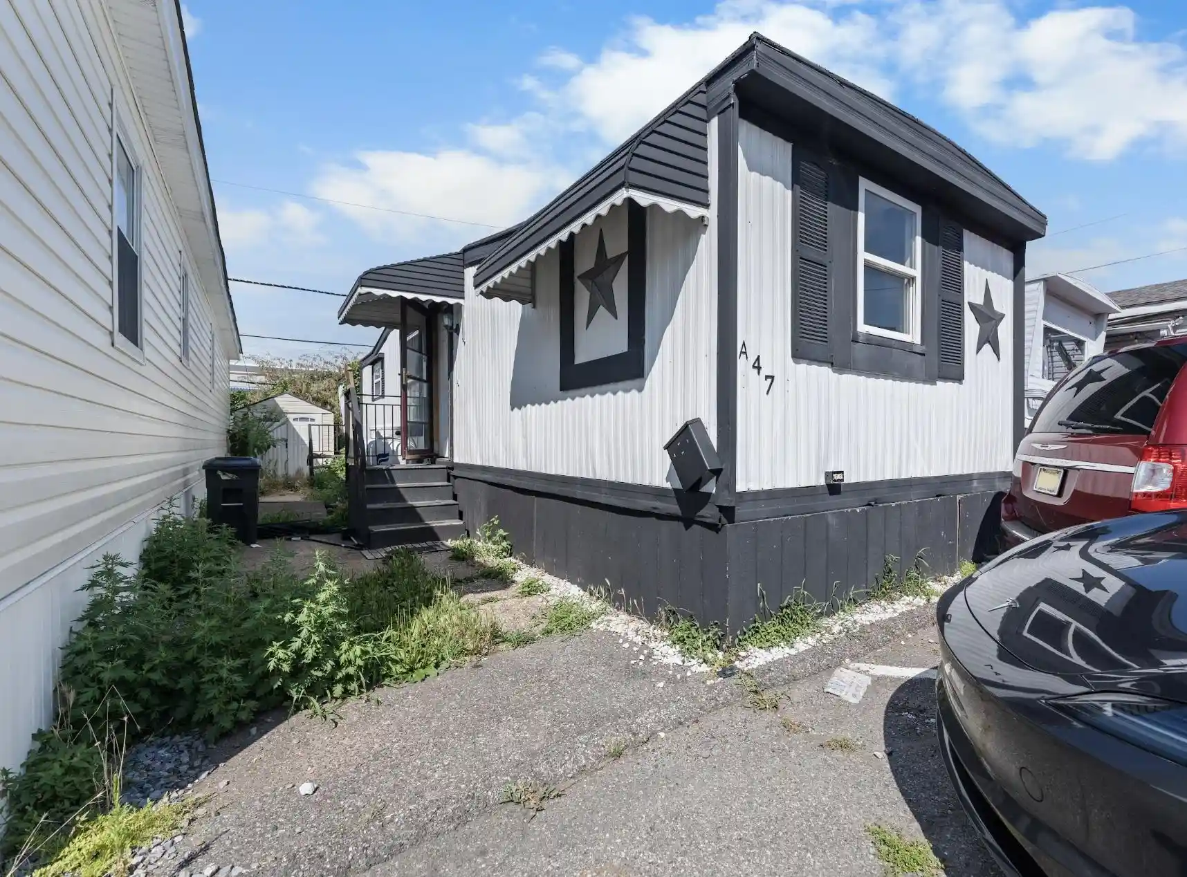 Photo 1 of Single family home for sale at 190 West 24th St, Bayonne, NJ 07002 | MLS# 260014277 | Listing updated on 2026-08-24