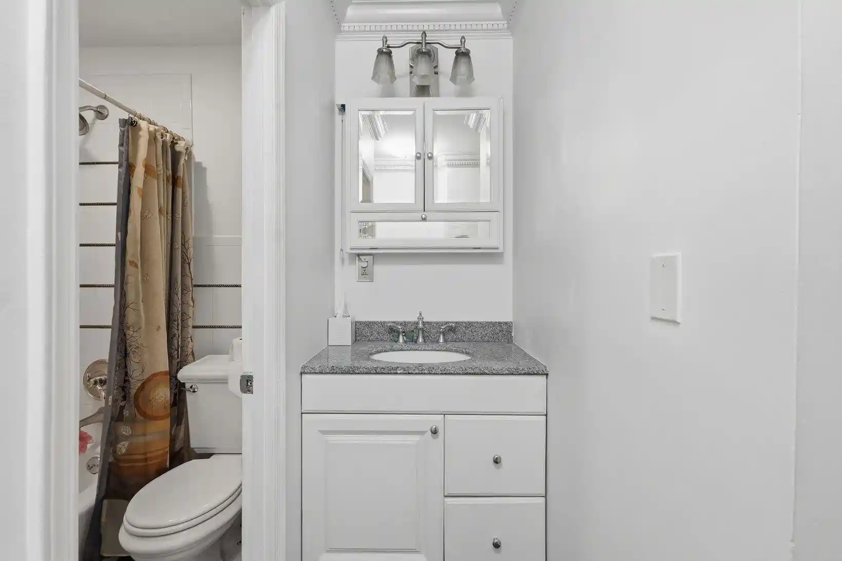 2nd image of 278 Monmouth St, Jersey City, NJ 07302