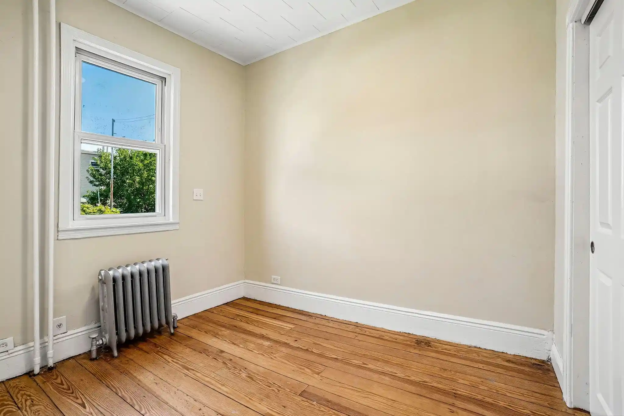 3rd image of 310 25Th St, Union City, NJ 07087 | MLS# 260014425