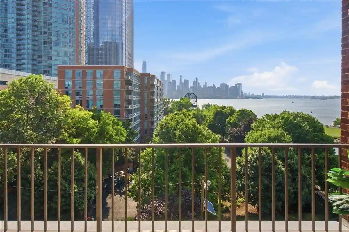 Photo 1 of Sale Pending at 1 Greene St #505, Jersey City, NJ 07302 | MLS# 260014427 | Listing updated on 2026-08-17