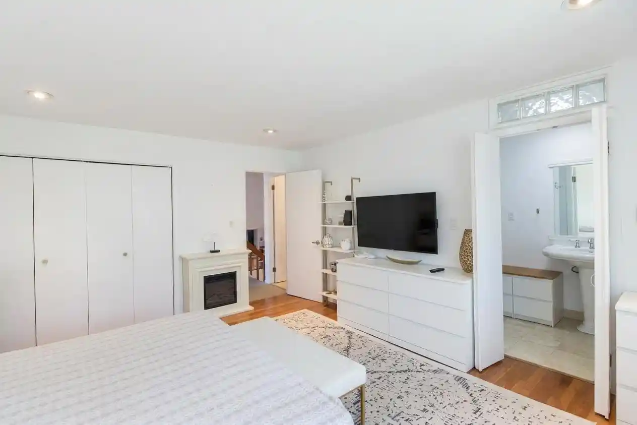 Photo 3 of Townhouse for sale at 362 Sandcastle Key, Secaucus, NJ 07094 | MLS# 260014521 | Listing updated on 2026-09-08