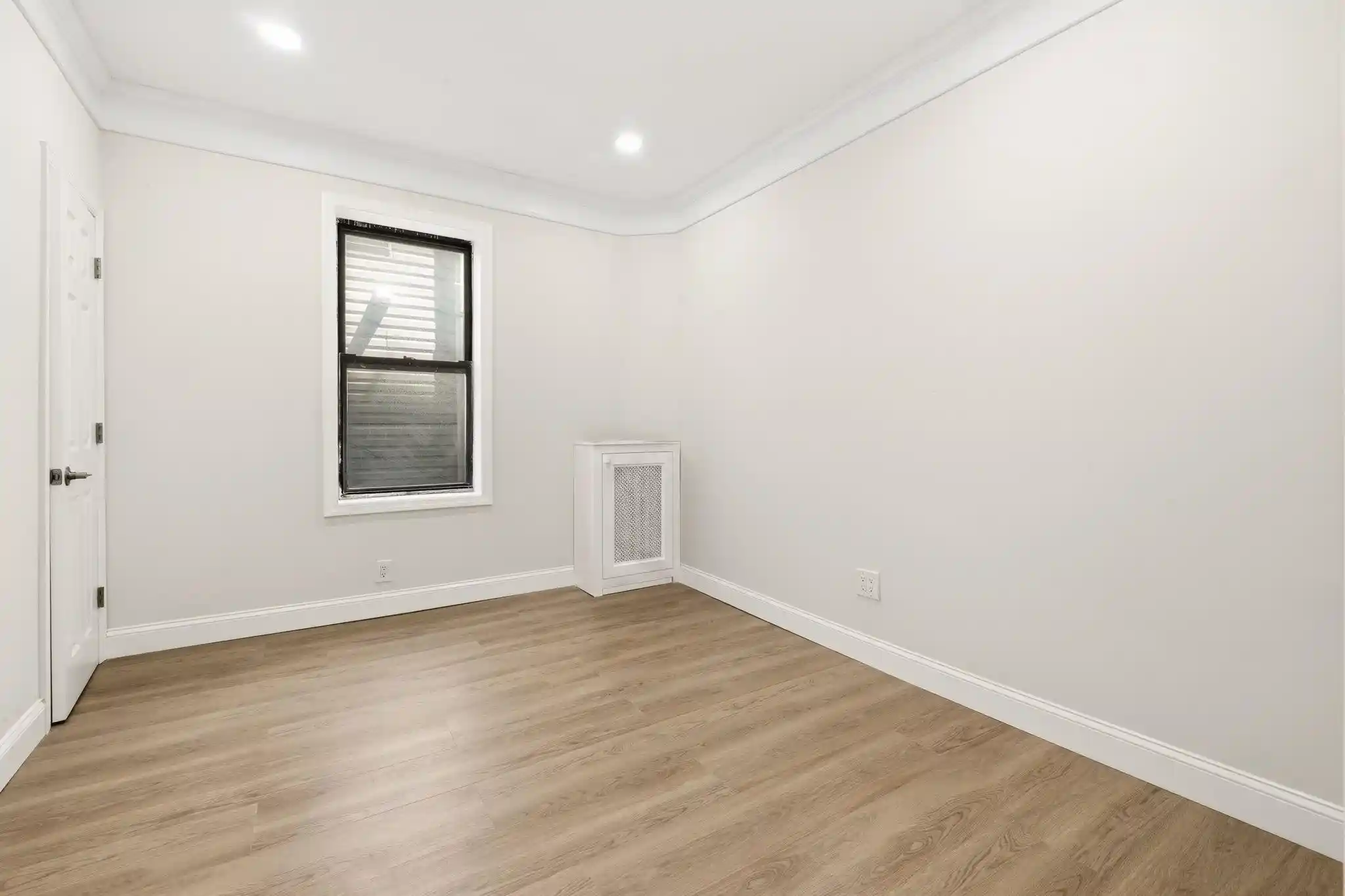 3rd image of 81 Romaine Ave #2 (1R), Jersey City, NJ 07306 | MLS# 260014599