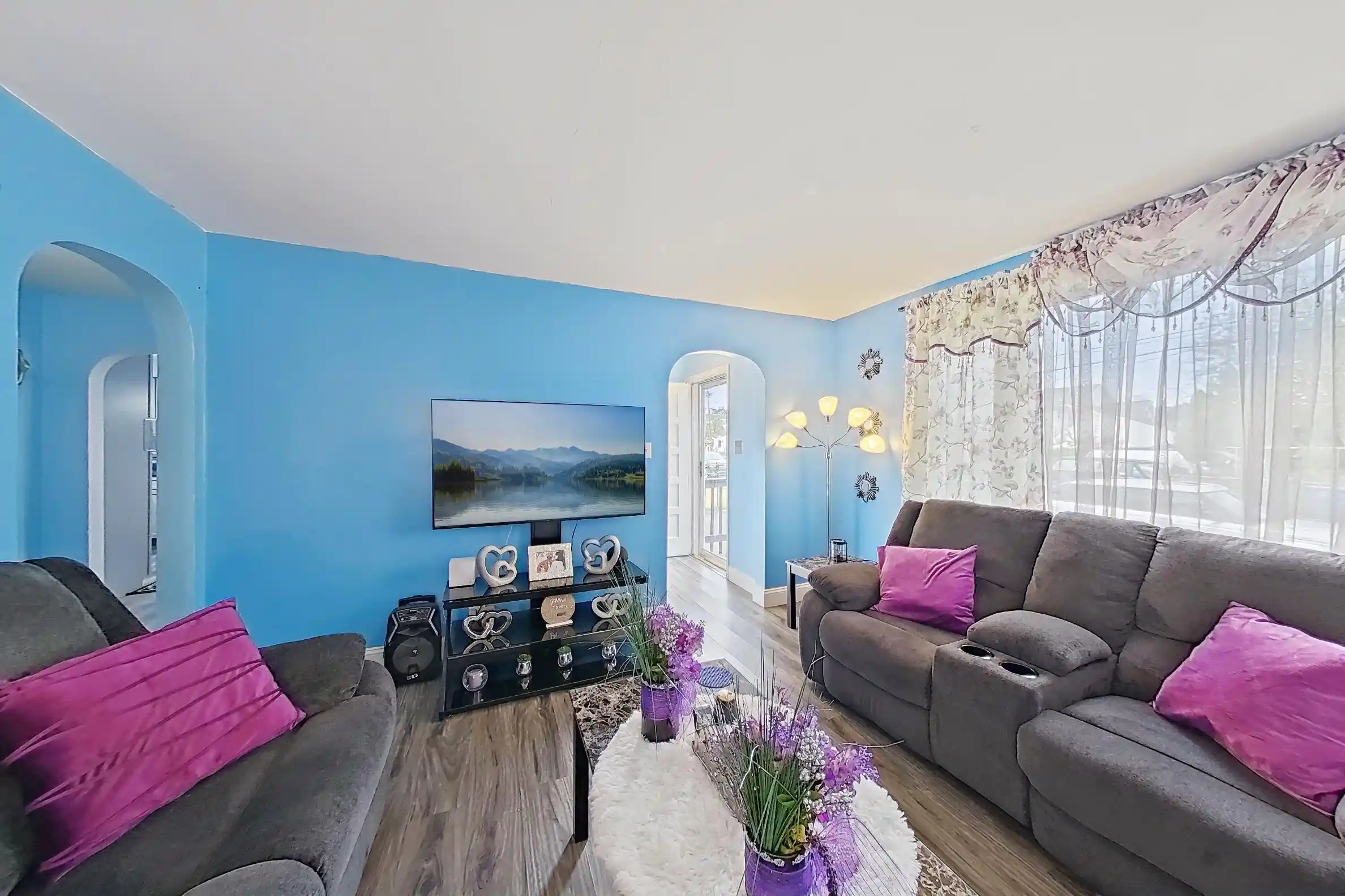 Photo 4 of Single family home for sale at 811 Lincoln Ave, Burlington City, NJ 08016 | MLS# 260014612 | Listing updated on 2026-09-16