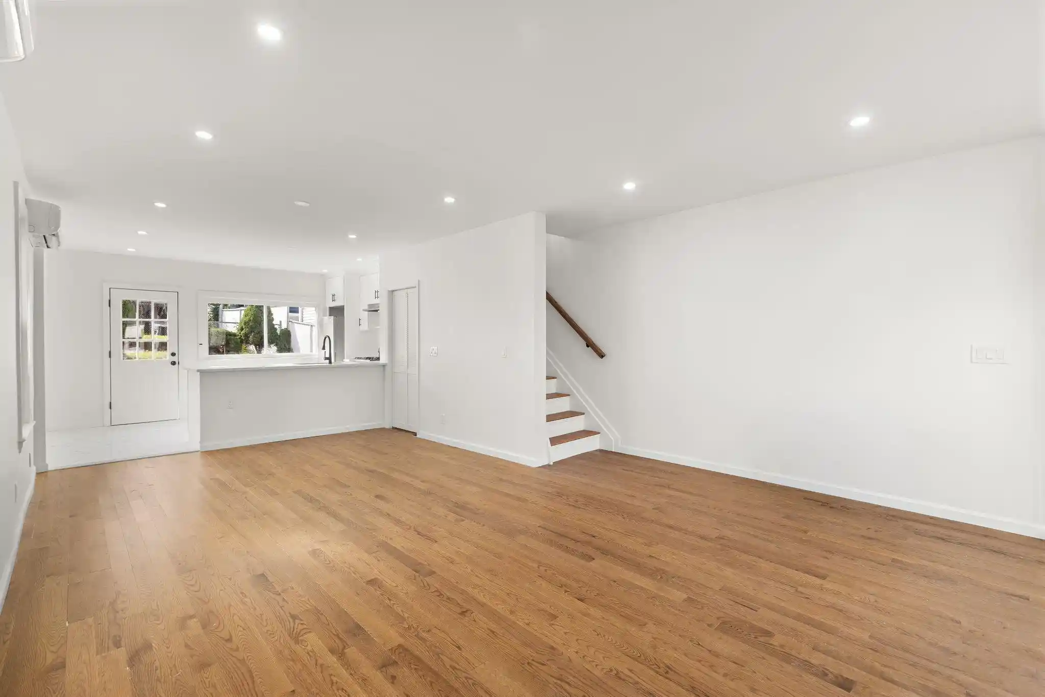4th image of 345 Forest St, Kearny, NJ 07032 | MLS# 260014629