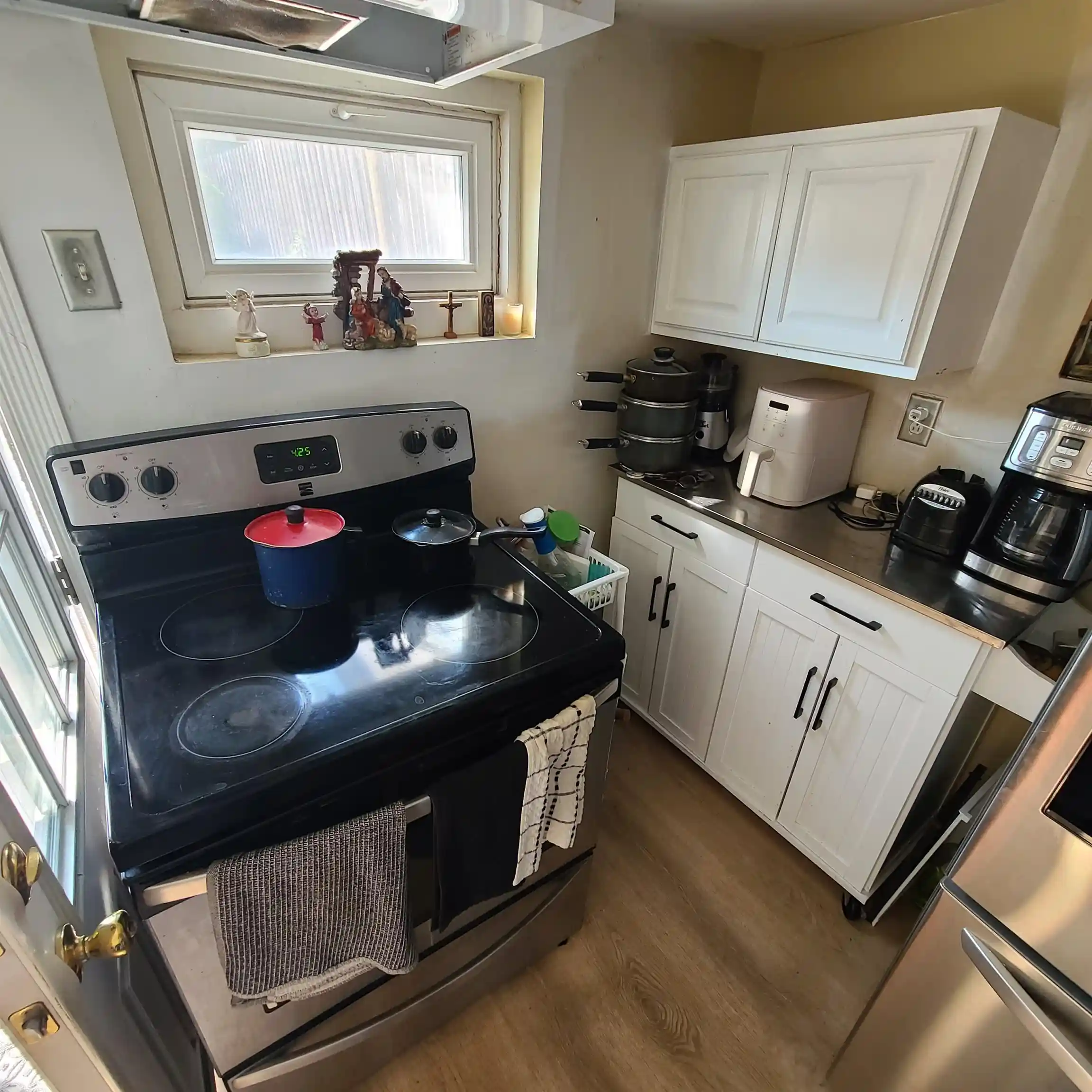 Photo 4 of Sale Pending at 6511 Bergenwood Ave, North Bergen, NJ 07047 | MLS# 260014695 | Listing updated on 2026-08-13