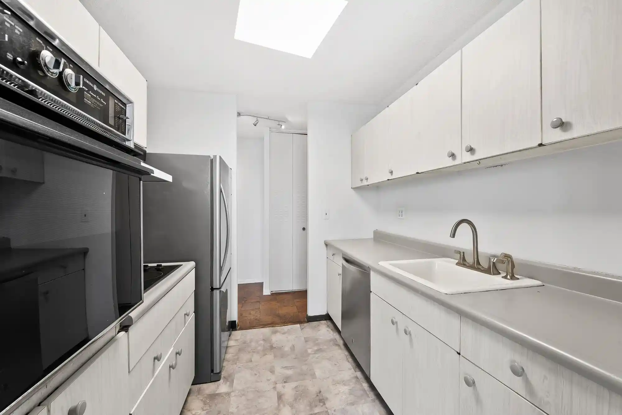 2nd image of 100 Manhattan Ave #1417, Union City, NJ 07087 | MLS# 260014711
