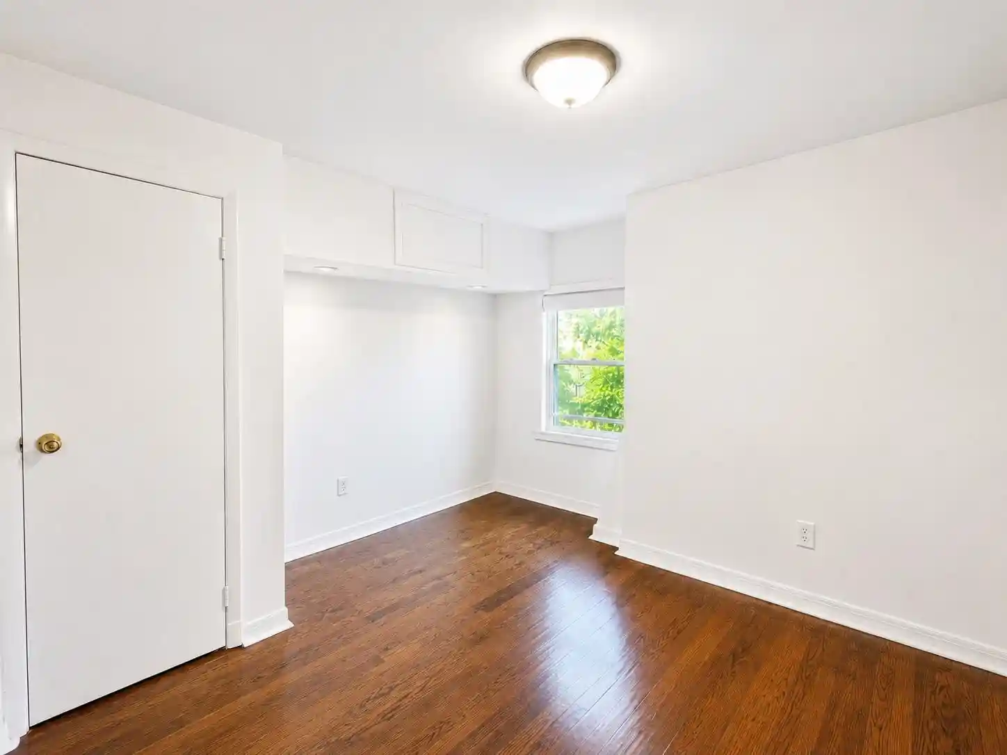 Photo 4 of Sale Pending at 19 West 9th St, Bayonne, NJ 07002 | MLS# 260014716 | Listing updated on 2026-08-08