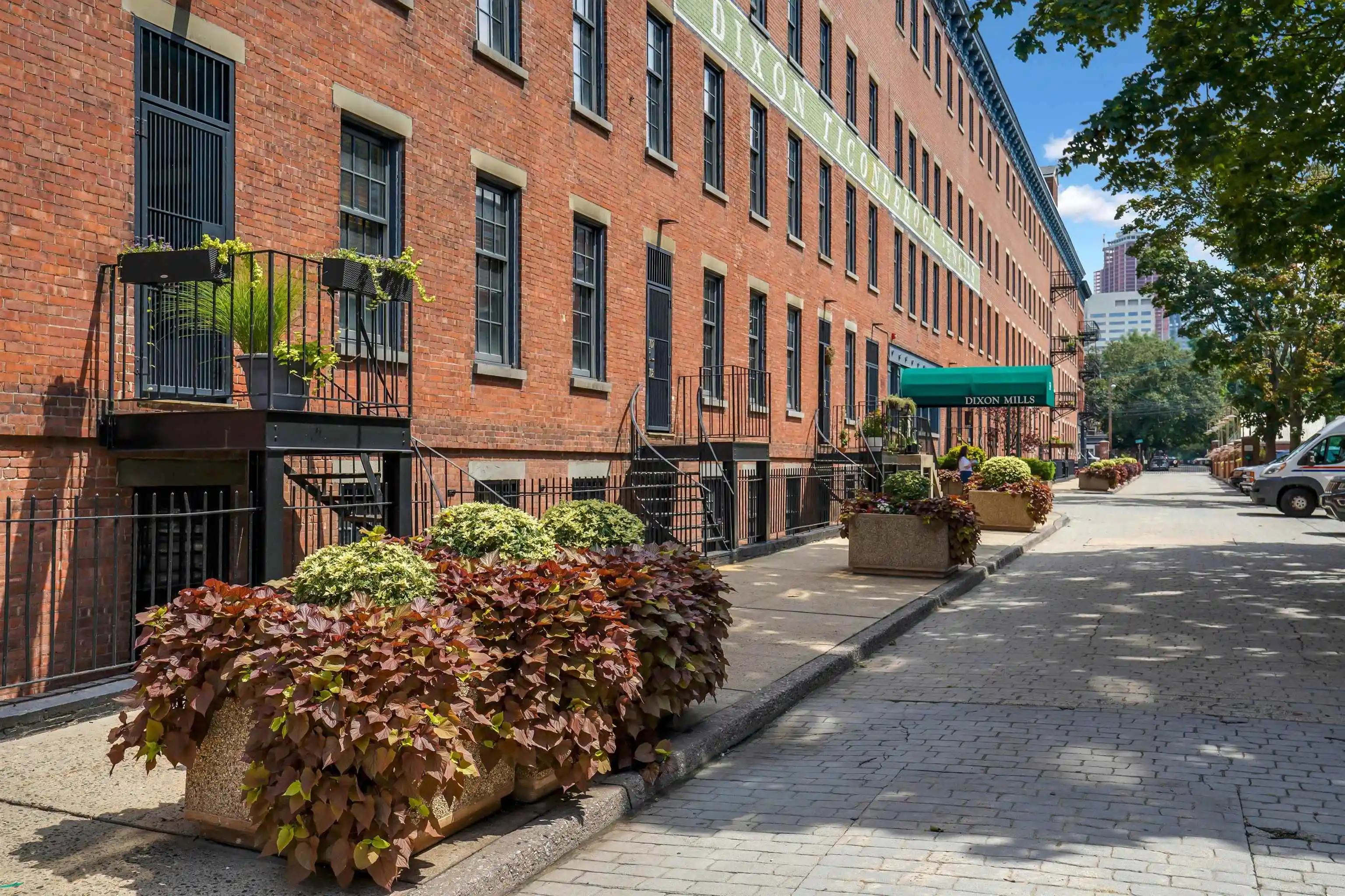 1st image of 167 Wayne St, Jersey City, NJ 07302
