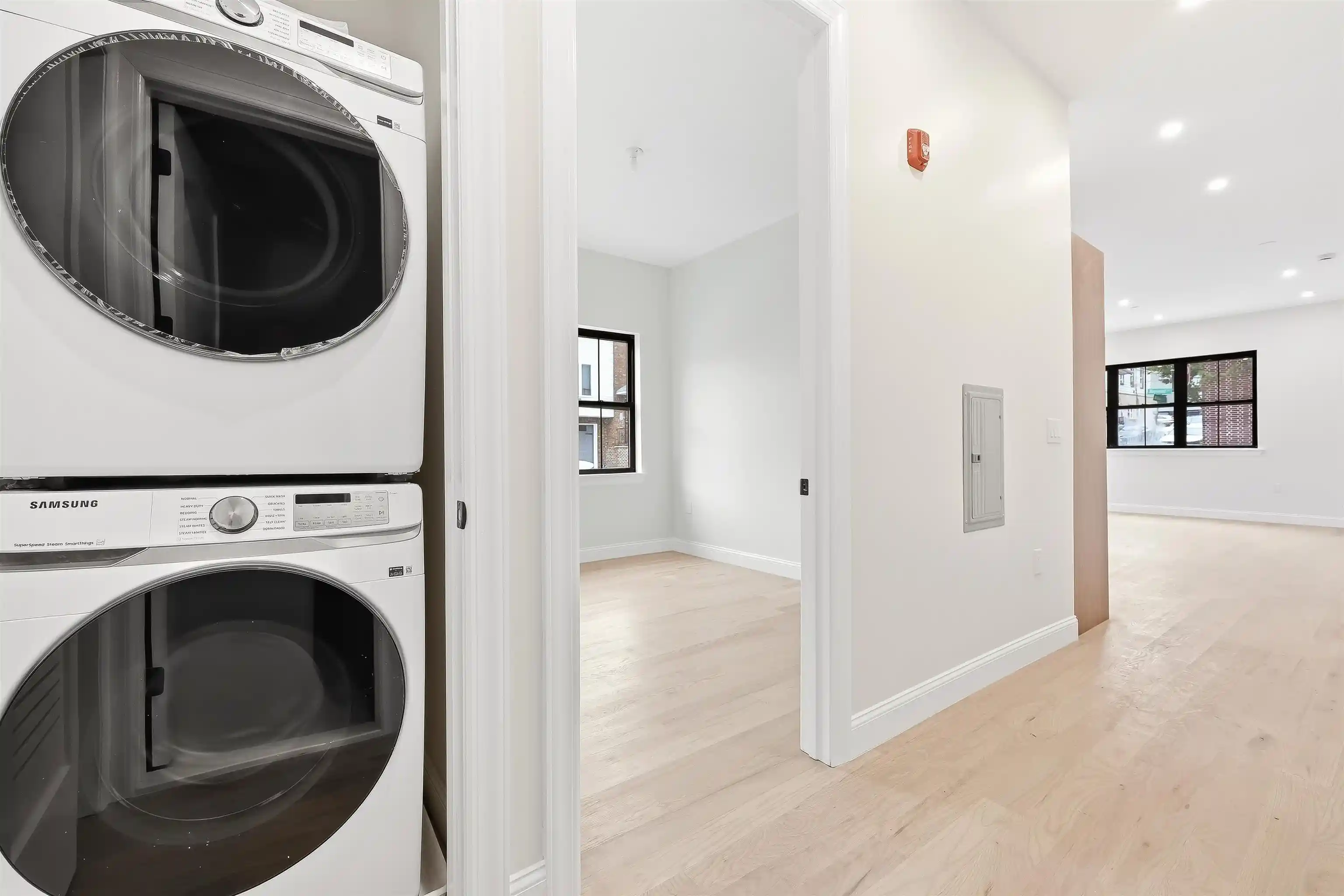 4th image of 29 Weldon St, Jersey City, NJ 07306