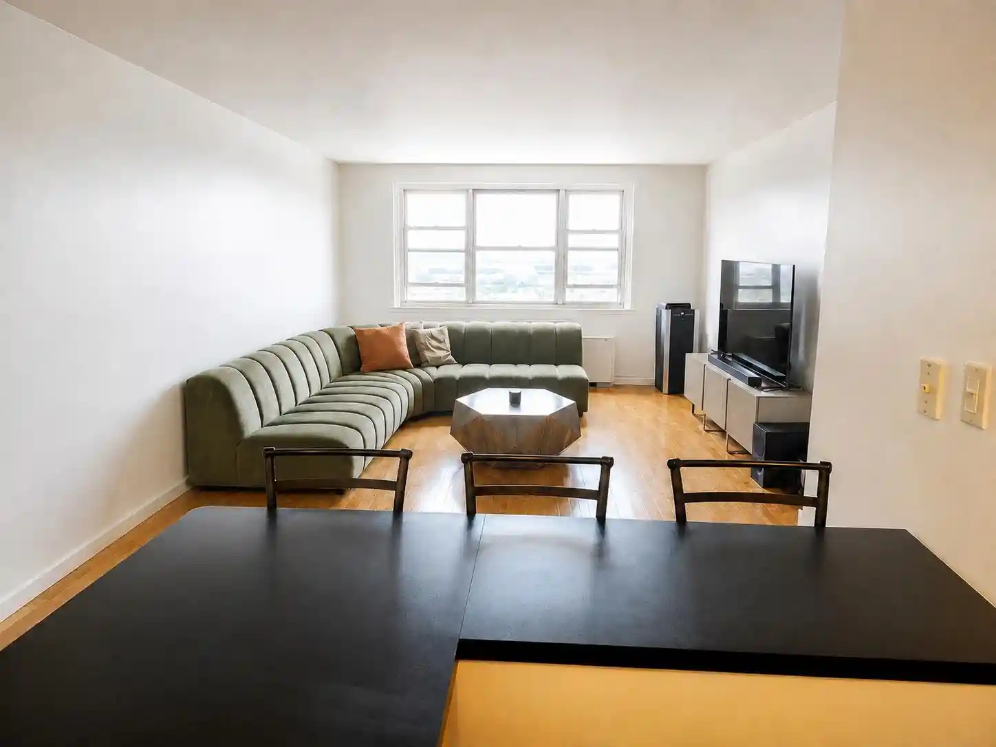 Photo 4 of House for sale at 7100 Boulevard E #14A, Guttenberg, NJ 07093 | MLS# 260014903 | Listing updated on 2026-08-26