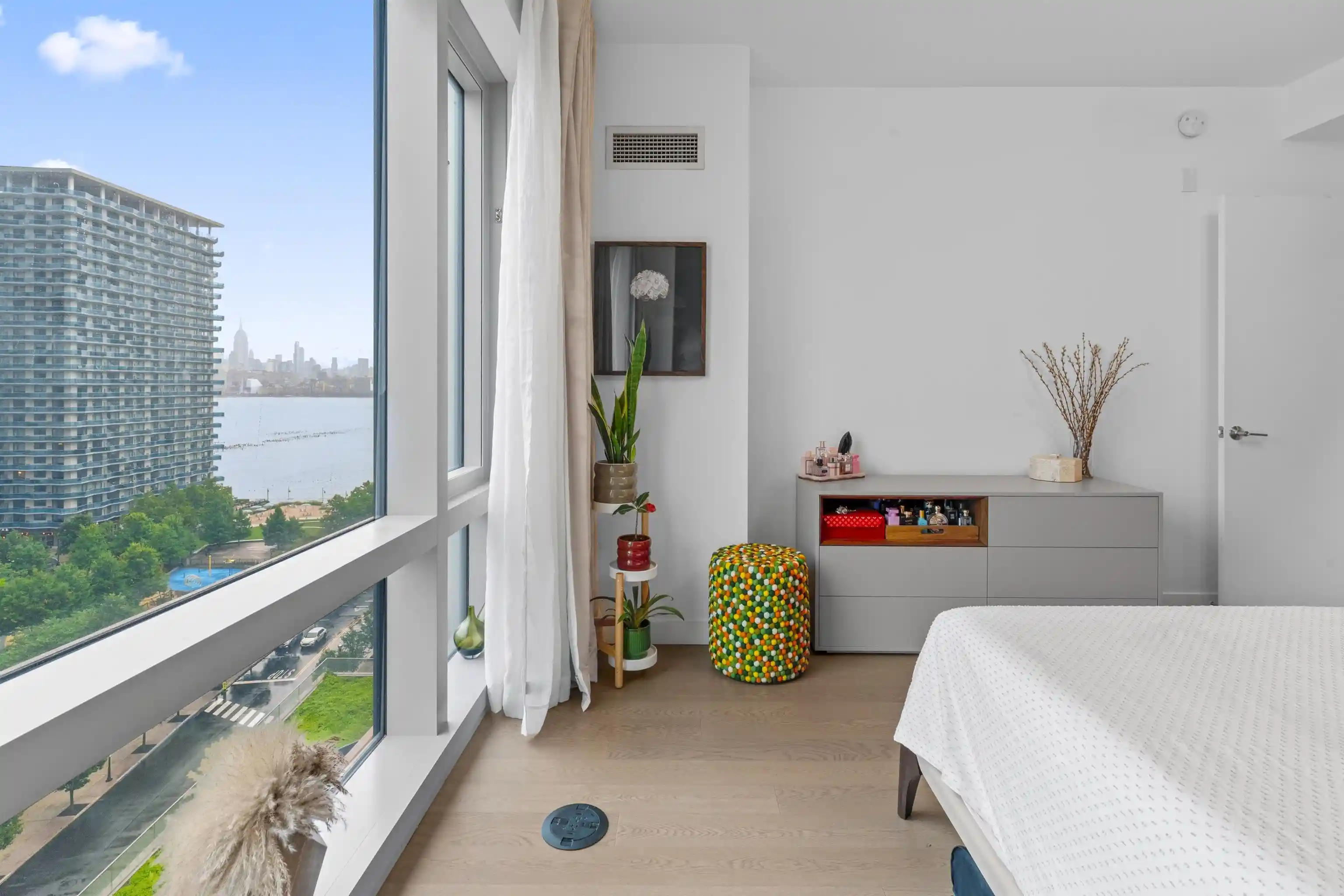 4th image of 75 Park Lane South #1103, Jersey City, NJ 07310 | MLS# 260014921