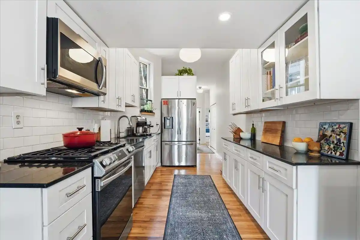2nd image of 226 1St St, Jersey City, NJ 07302