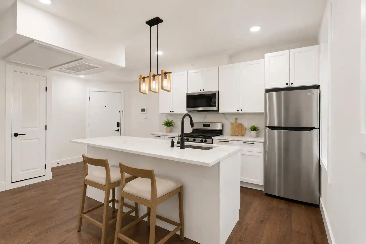 2nd image of 104 Glenwood Ave #104, Jersey City, NJ 07306 | MLS# 260014972