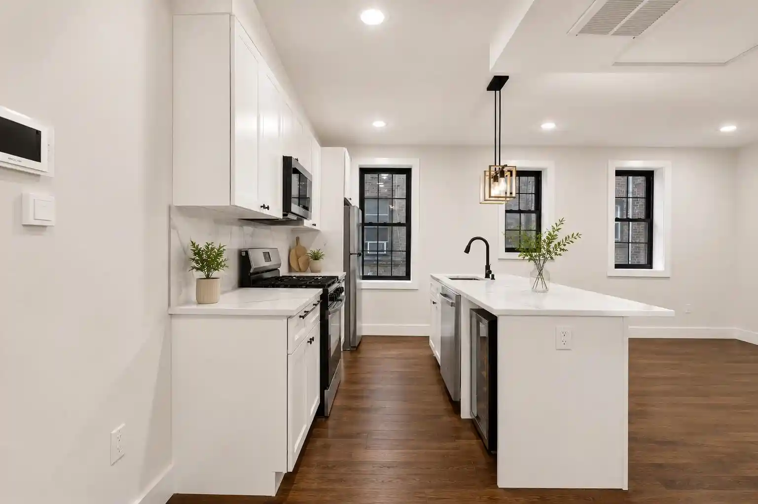 2nd image of 104 Glenwood Ave, Jersey City, NJ 07306